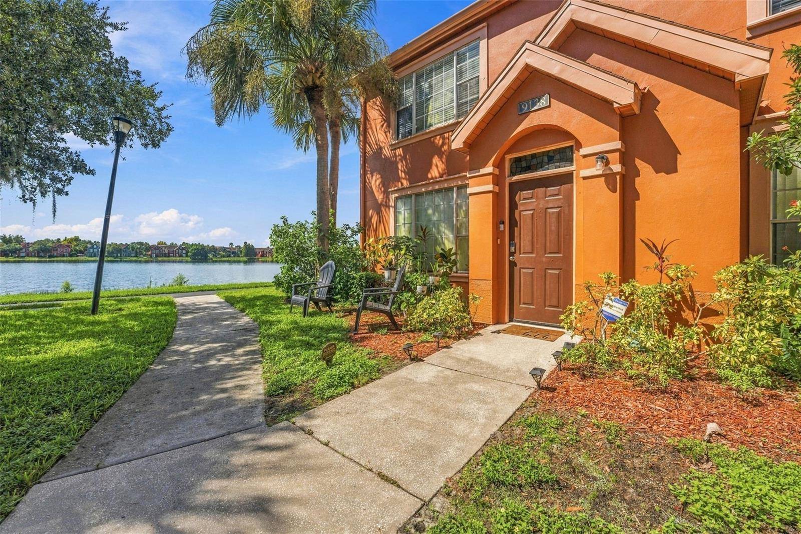 9138 LAKE CHASE ISLAND WAY, Tampa, FL 33626
