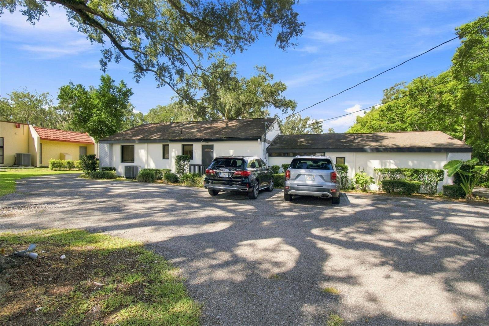223 LITHIA PINECREST RD, Brandon, FL 33511