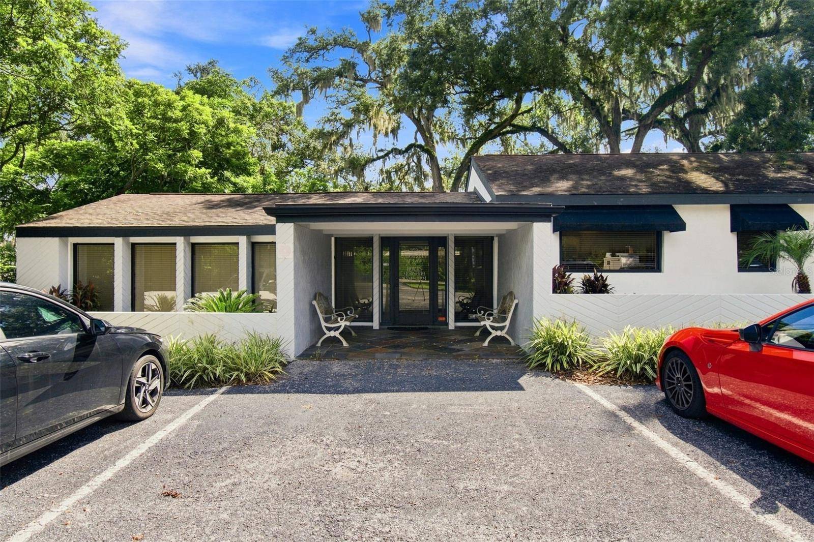 223 LITHIA PINECREST RD, Brandon, FL 33511
