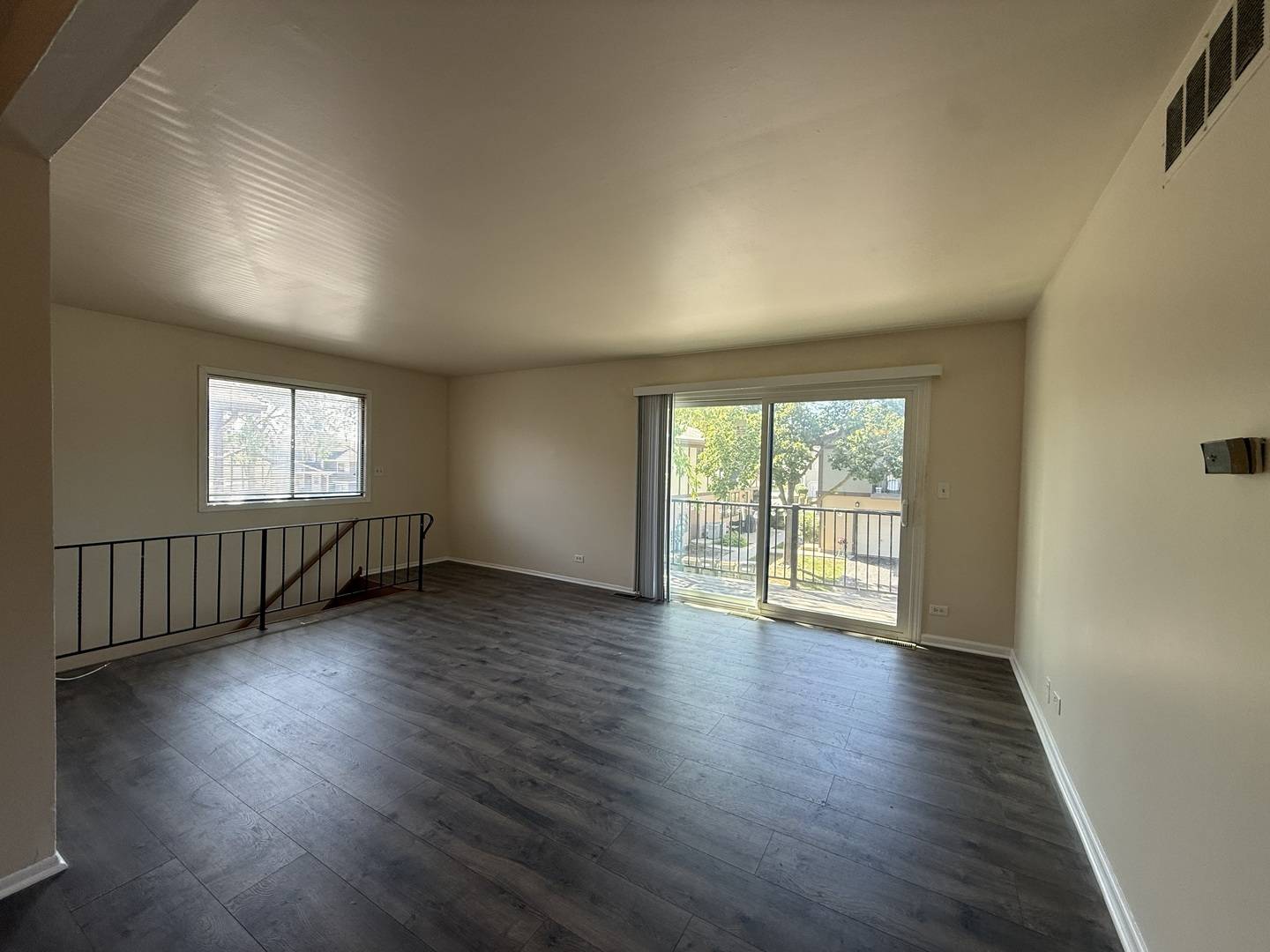 6258 GOLD CIR #6258, Hanover Park, IL 60133