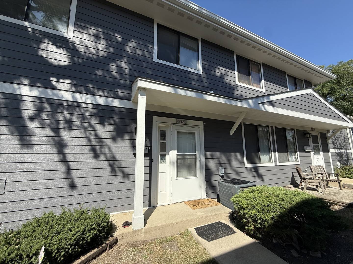 6258 GOLD CIR #6258, Hanover Park, IL 60133