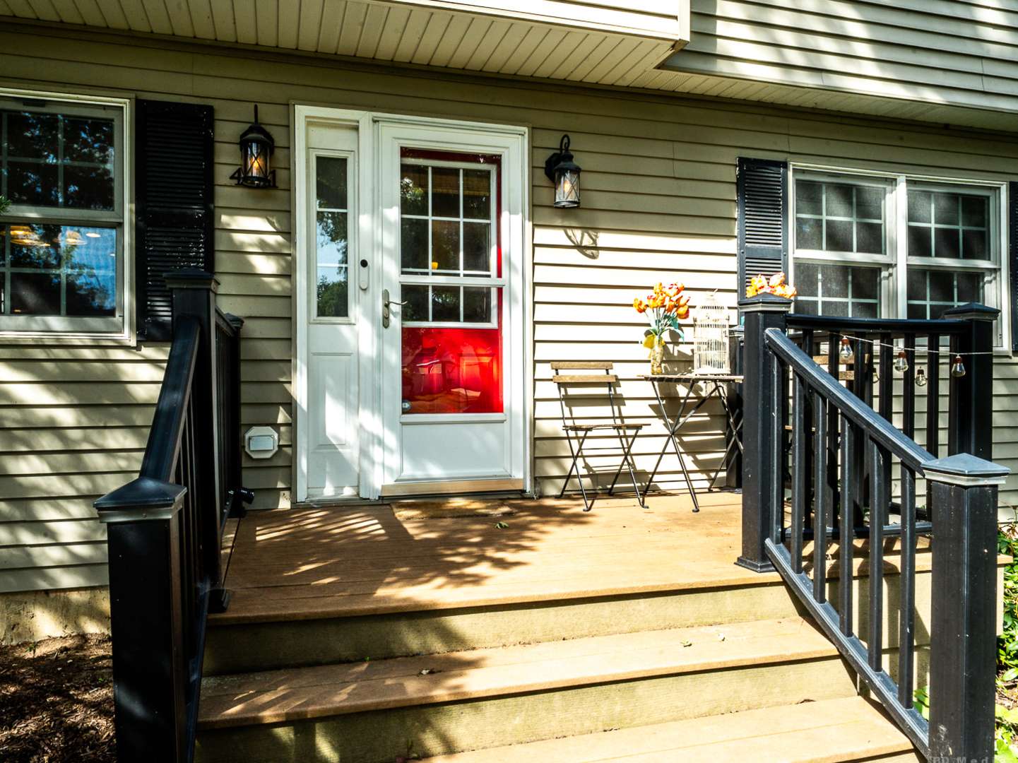 401 Division ST, St. Charles, IL 60174