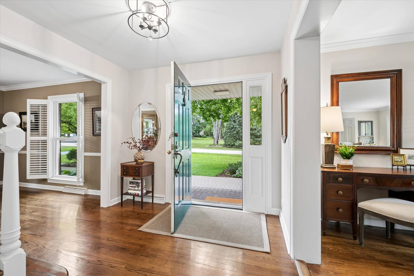 106 Carriage RD, North Barrington, IL 60010