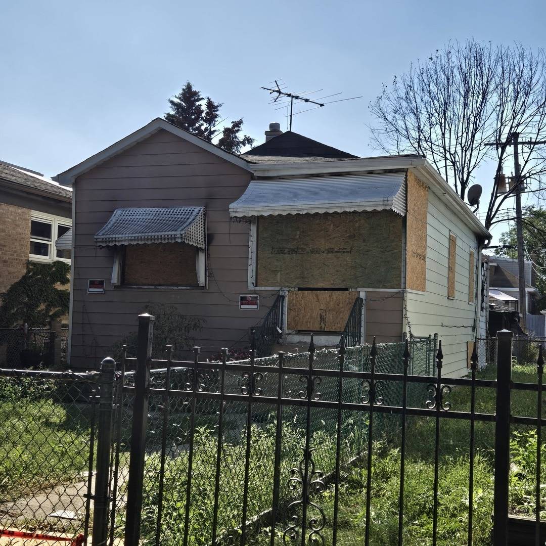 2738 N Rutherford AVE, Chicago, IL 60707