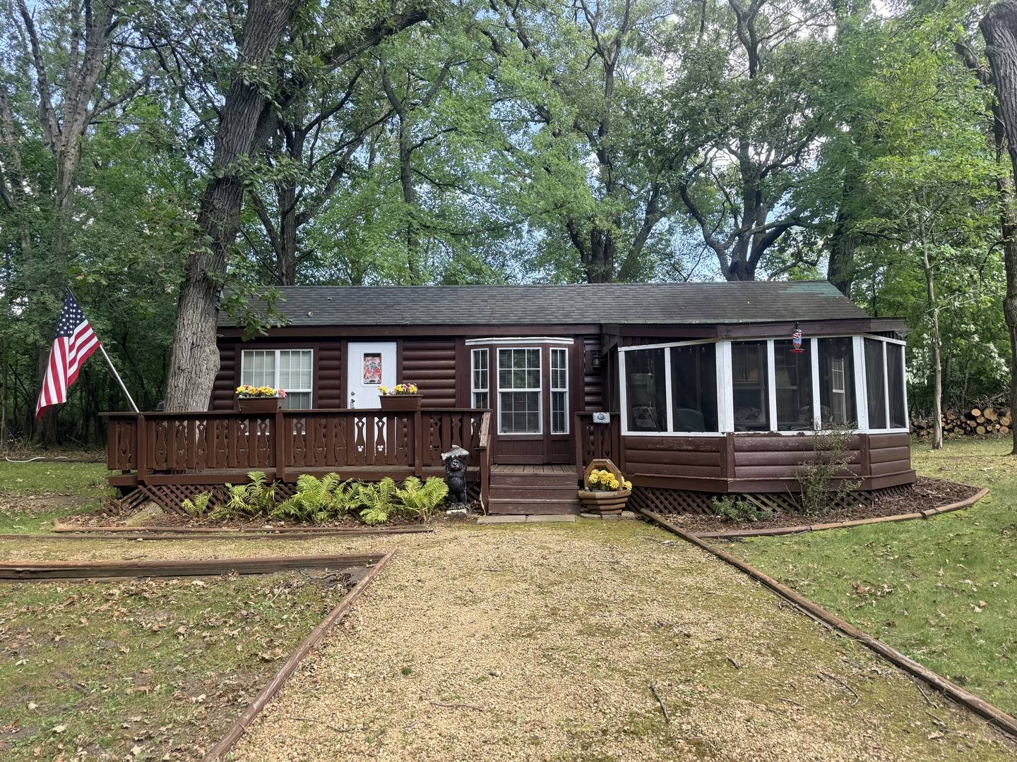 26-214 Woodhaven Lakes, Sublette, IL 61367