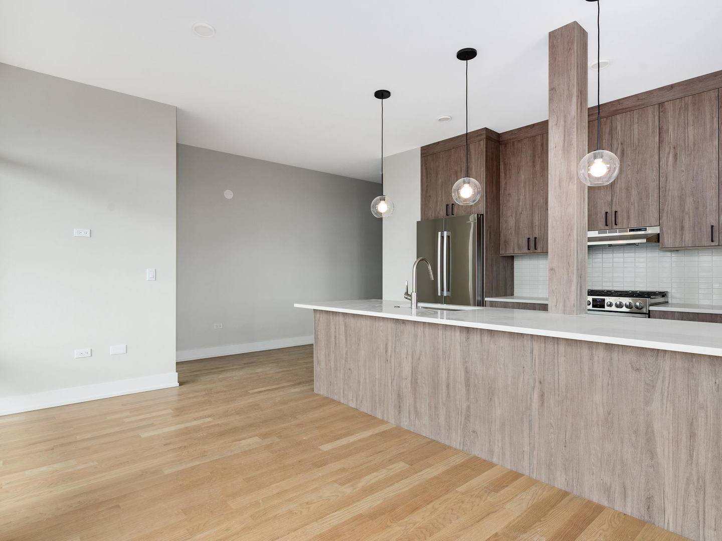 3208 N Southport AVE #PH2, Chicago, IL 60657