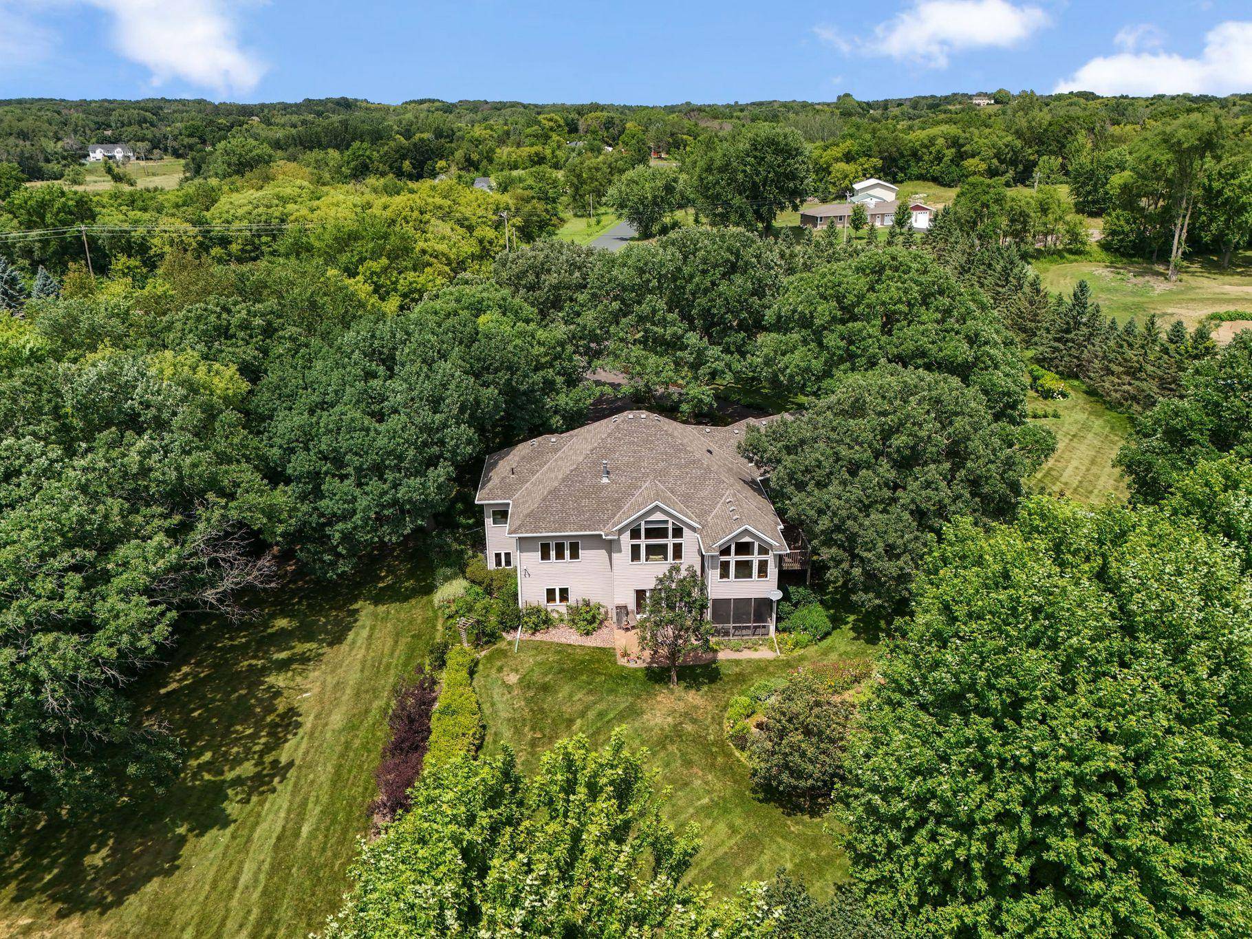 10035 Woodhill BLVD, Lakeville, MN 55044