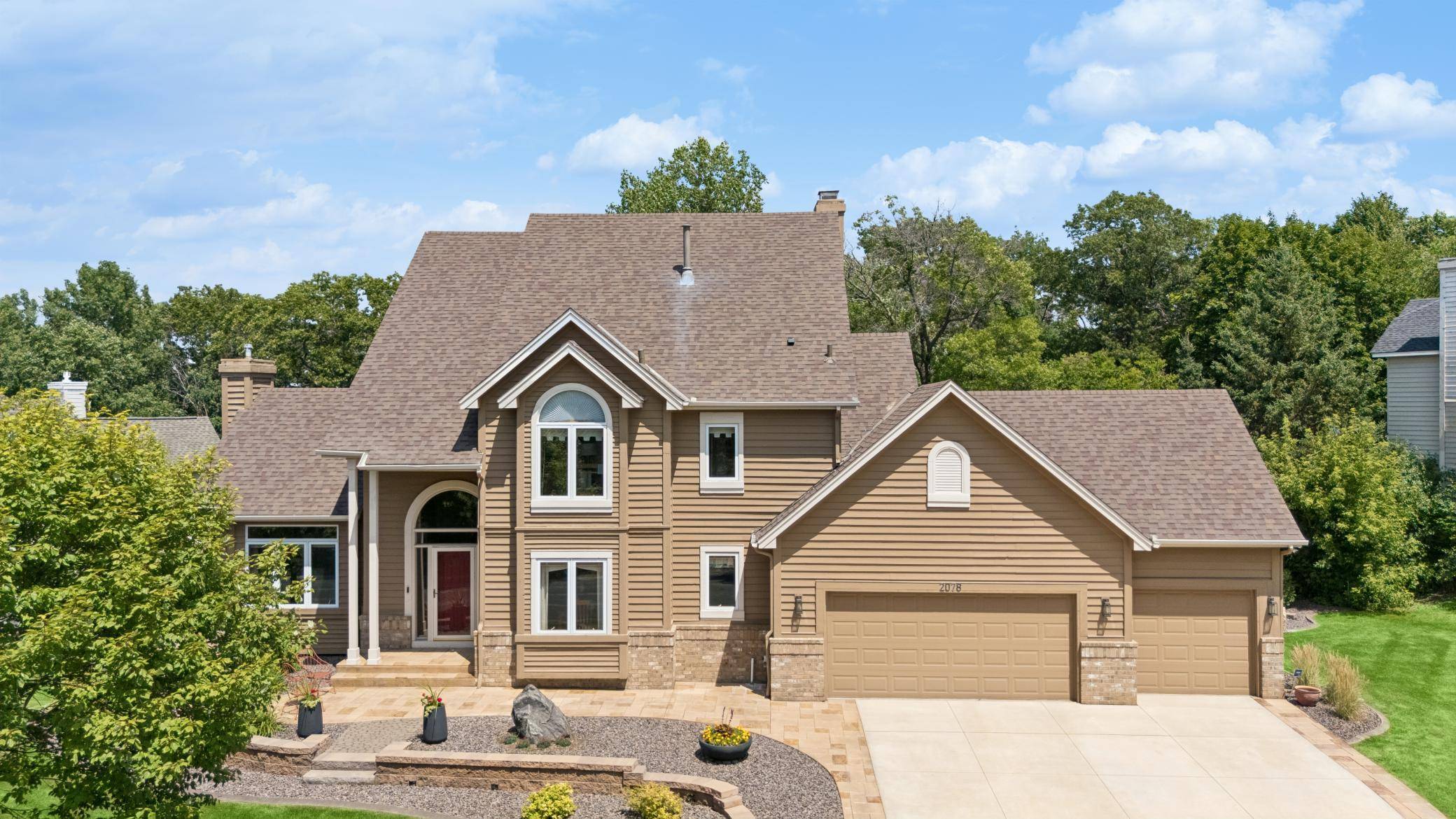 2078 Royale DR, Eagan, MN 55122