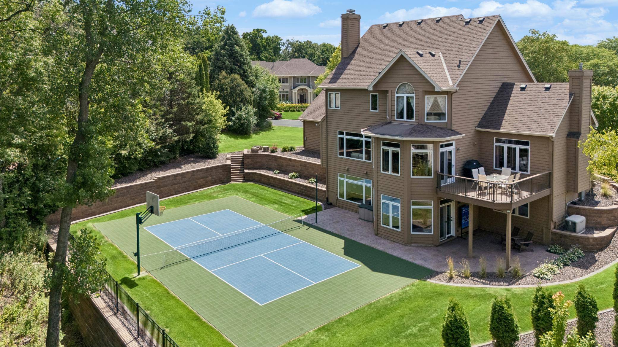 2078 Royale DR, Eagan, MN 55122