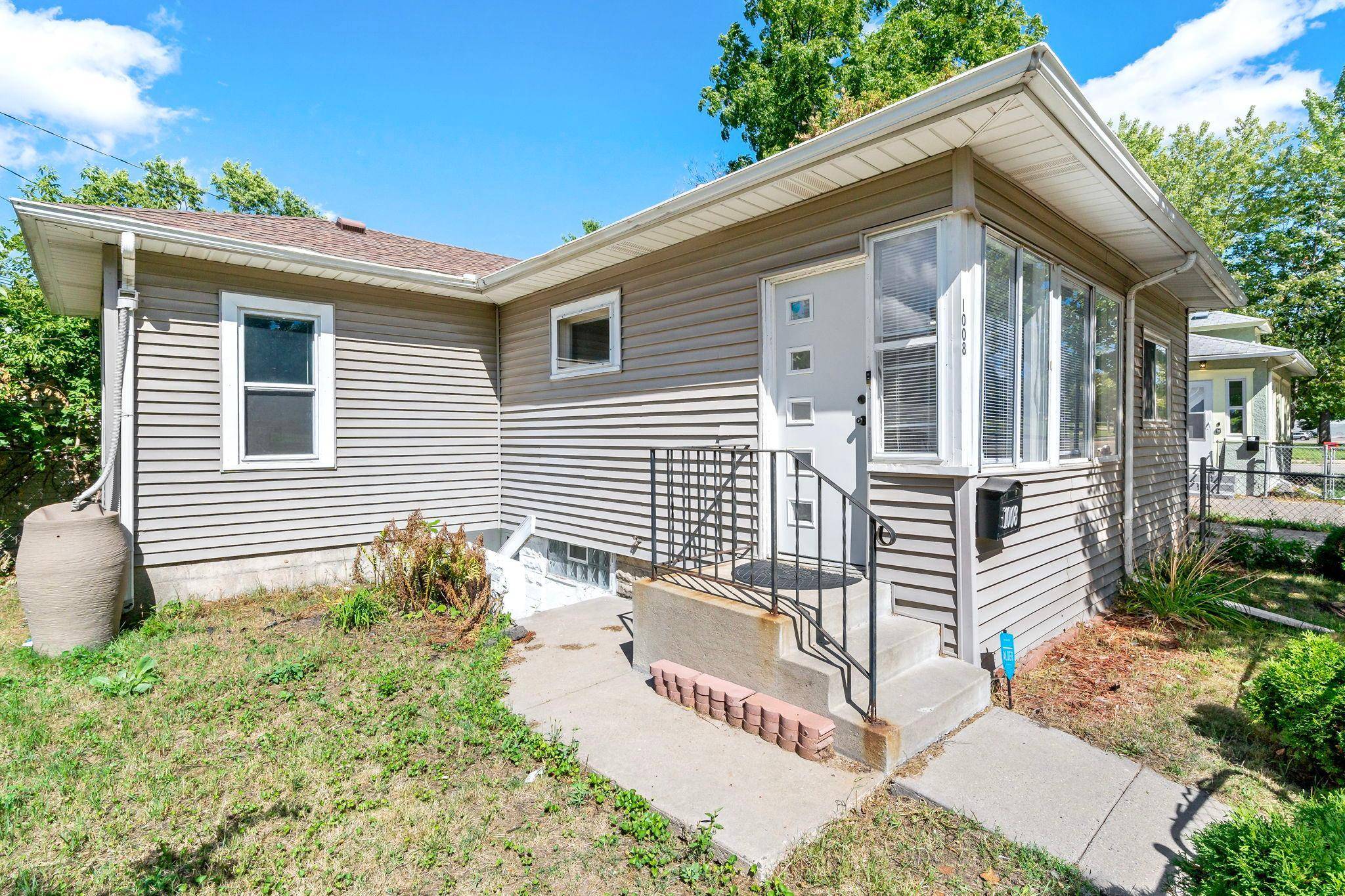 1008 Lowry AVE N, Minneapolis, MN 55411