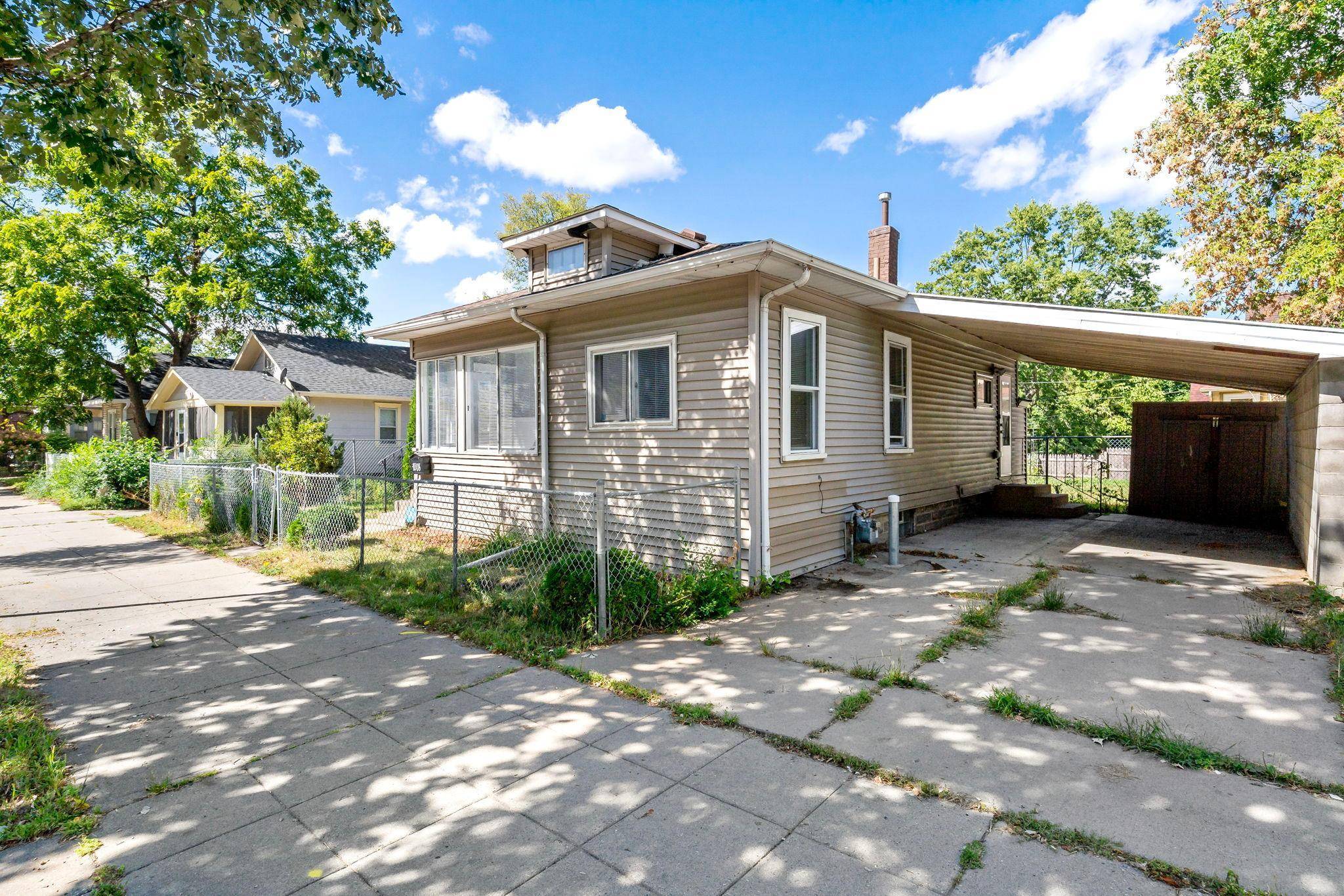 1008 Lowry AVE N, Minneapolis, MN 55411