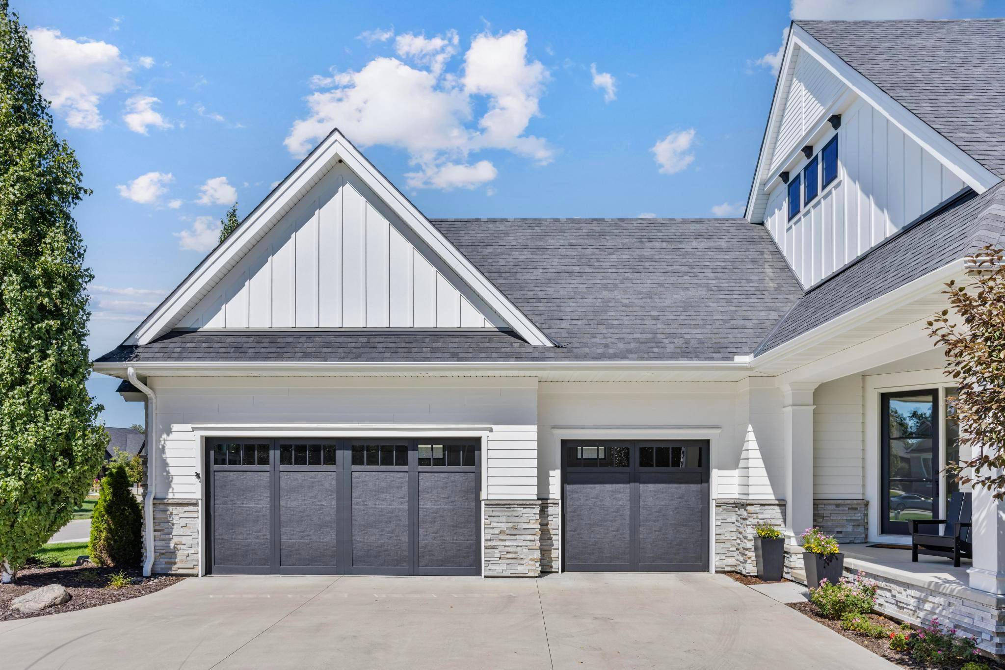 7091 Highland CT, Eden Prairie, MN 55346