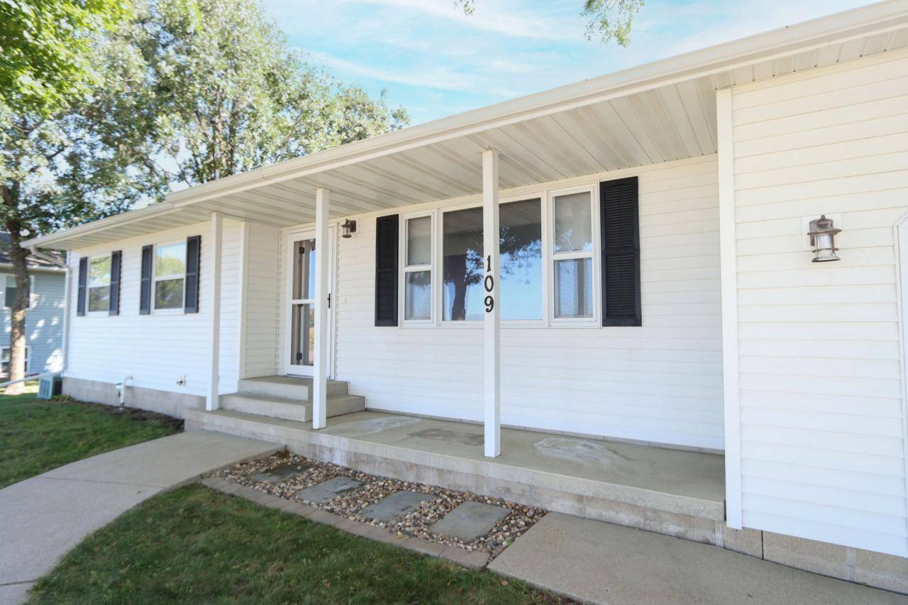 109 Burg AVE, Nicollet, MN 56074