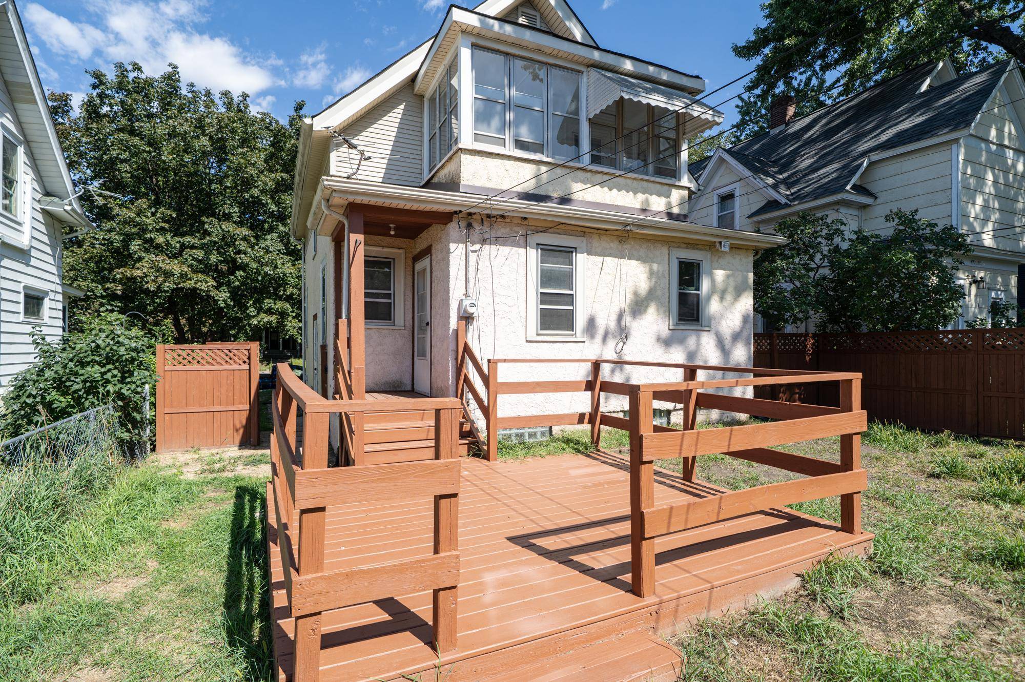 1796 Minnehaha AVE W, Saint Paul, MN 55104