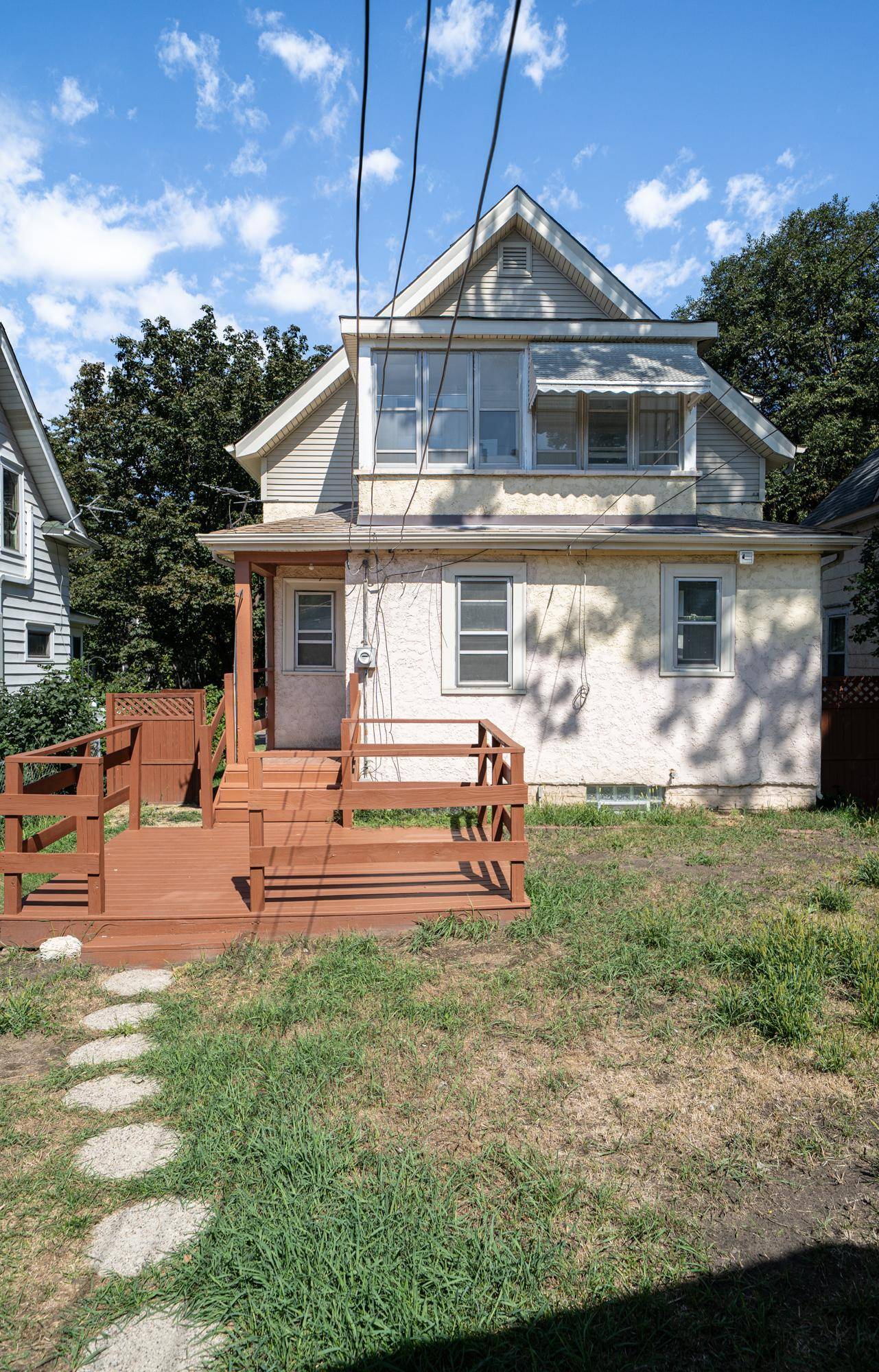 1796 Minnehaha AVE W, Saint Paul, MN 55104