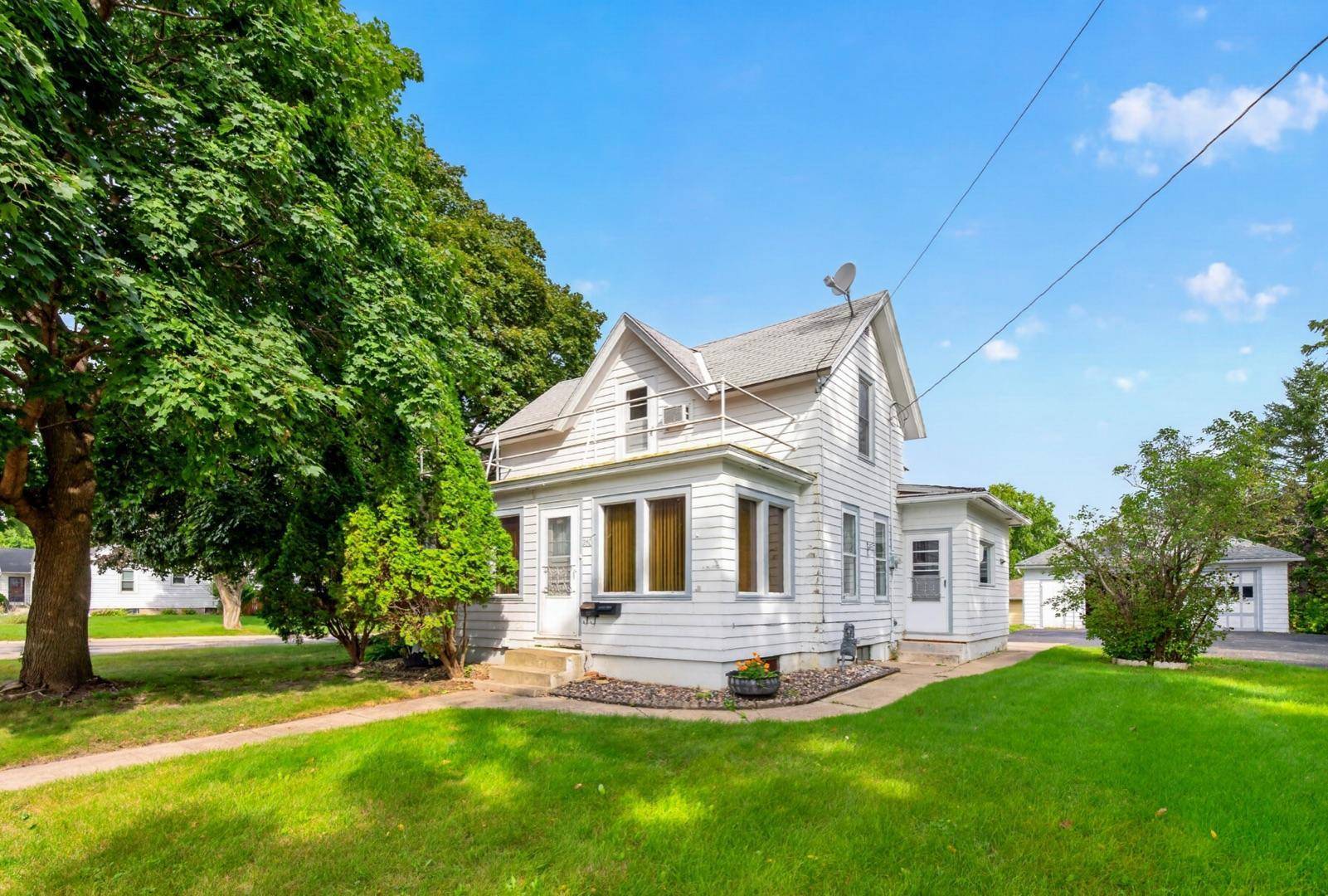 250 W Holly ST, Owatonna, MN 55060