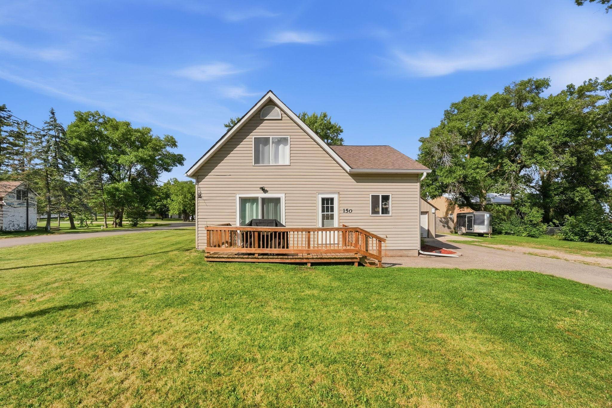 150 W Church AVE, Nelson, MN 56355