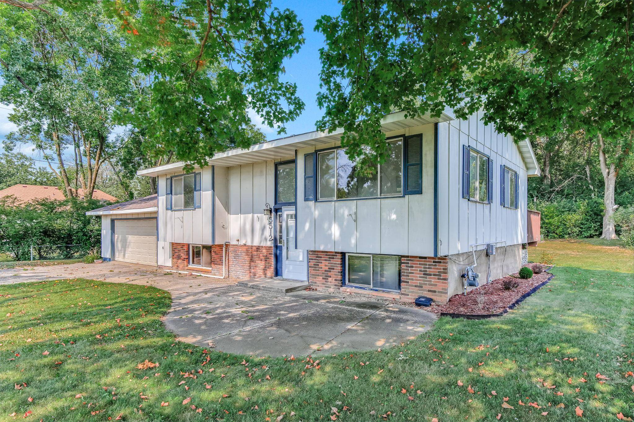 5512 Woodside RD SE, Prior Lake, MN 55372