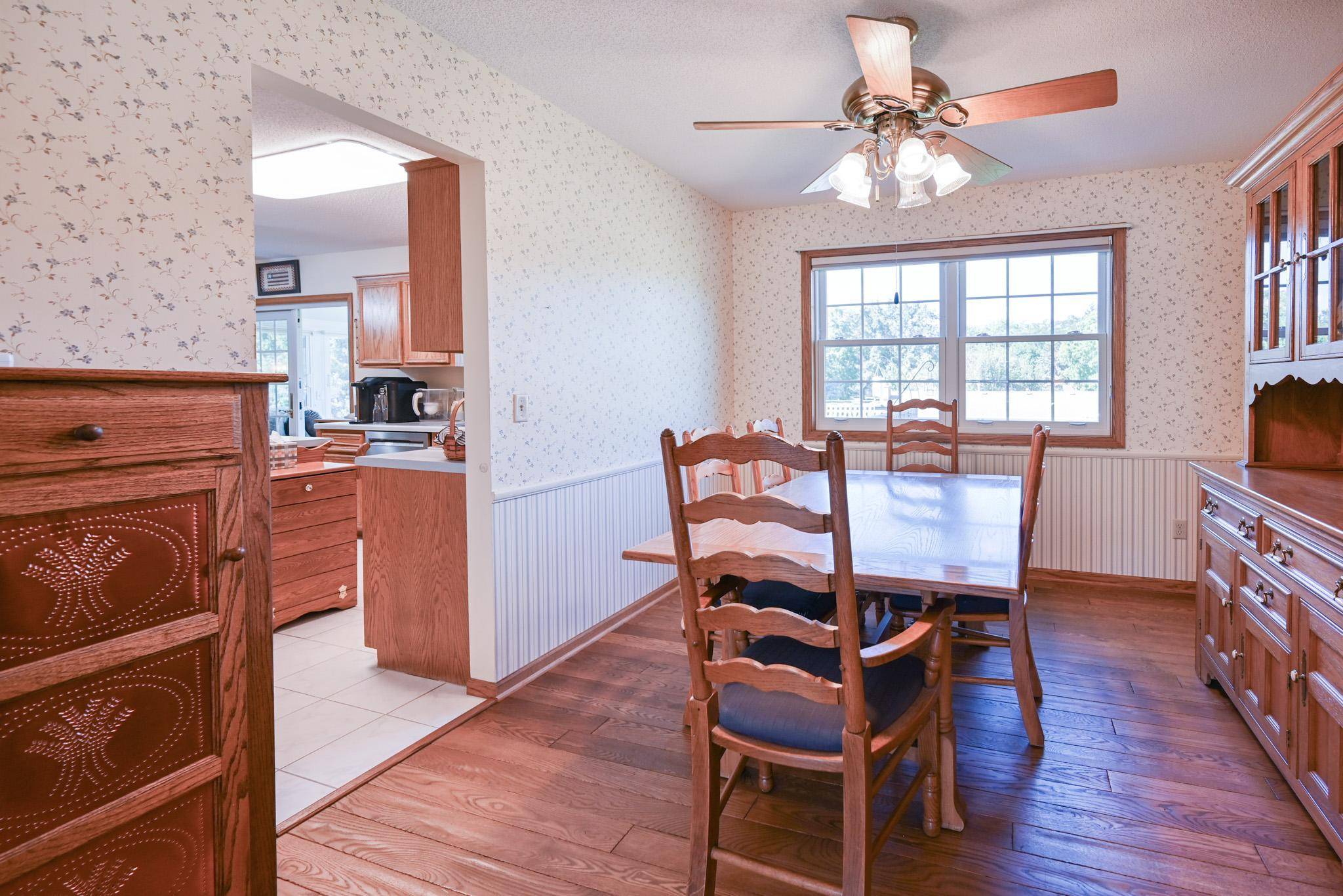 12892 Essex WAY, Apple Valley, MN 55124