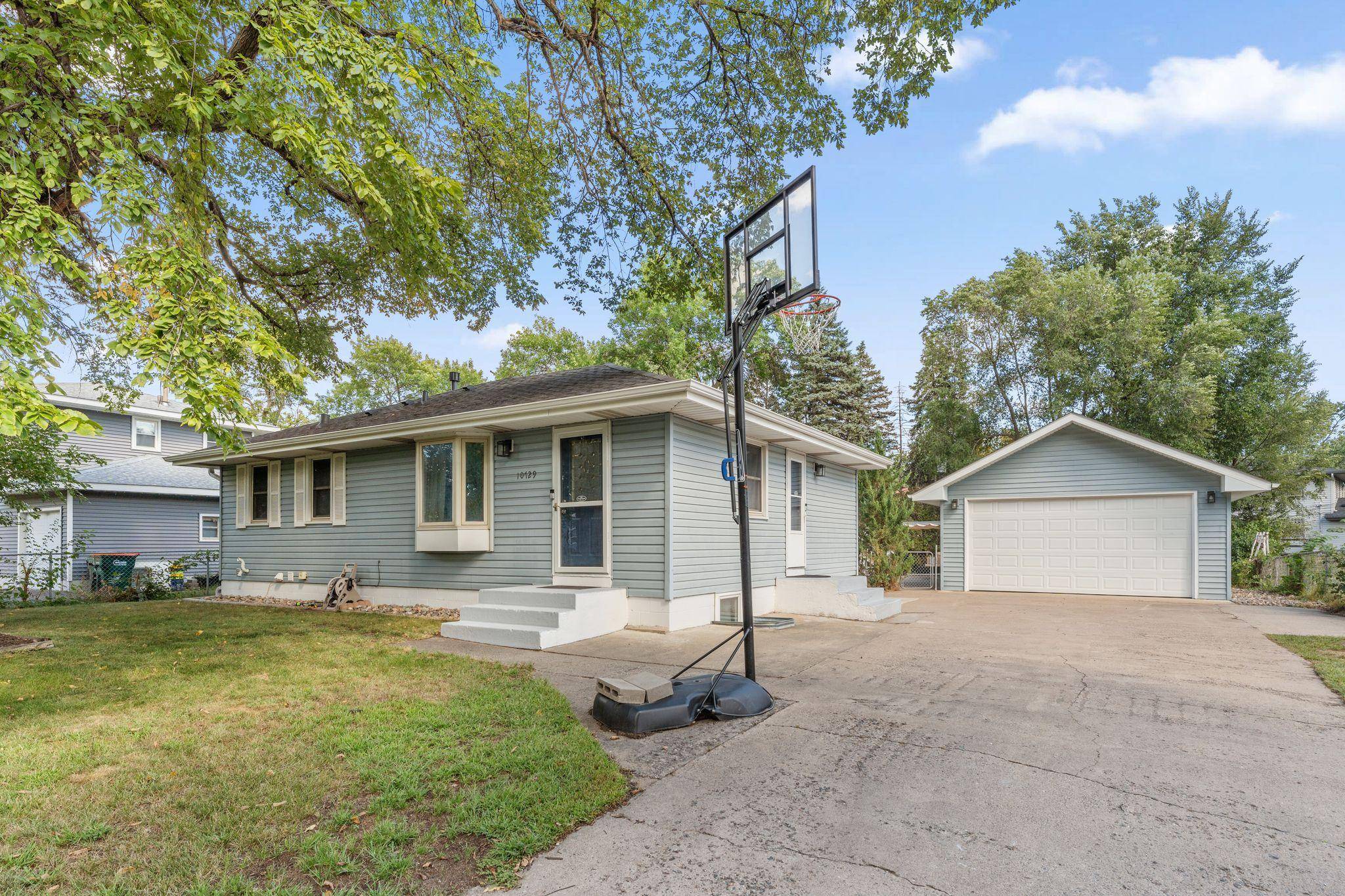 10729 Terrace RD NE, Blaine, MN 55434