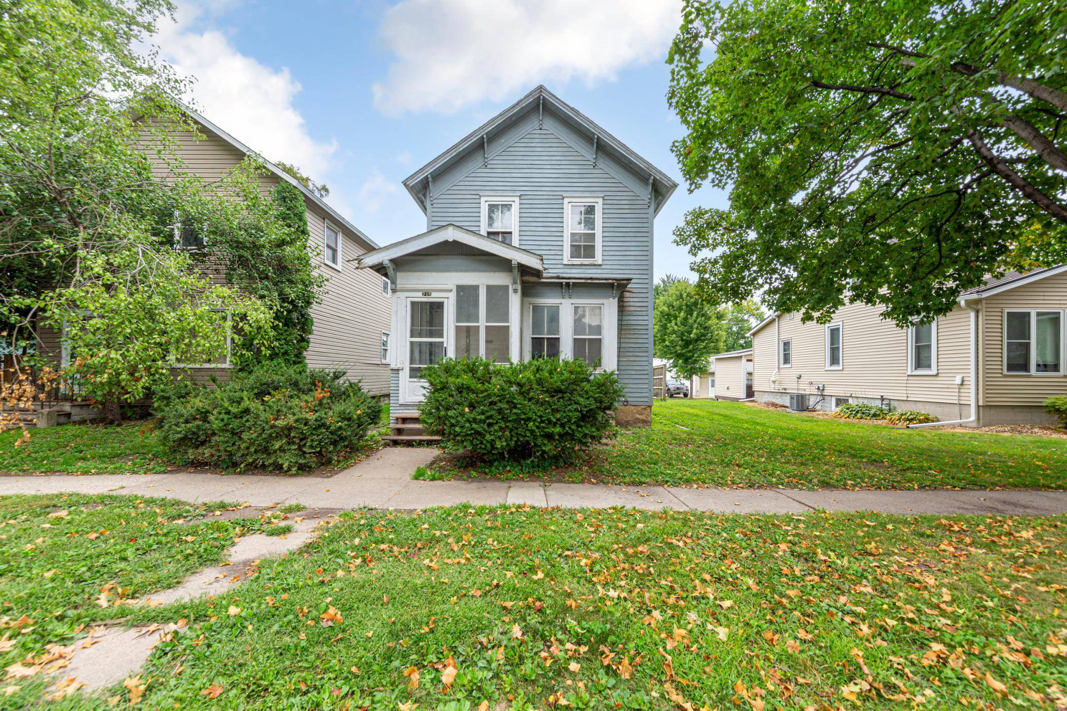 215 2nd ST S, Waterville, MN 56096