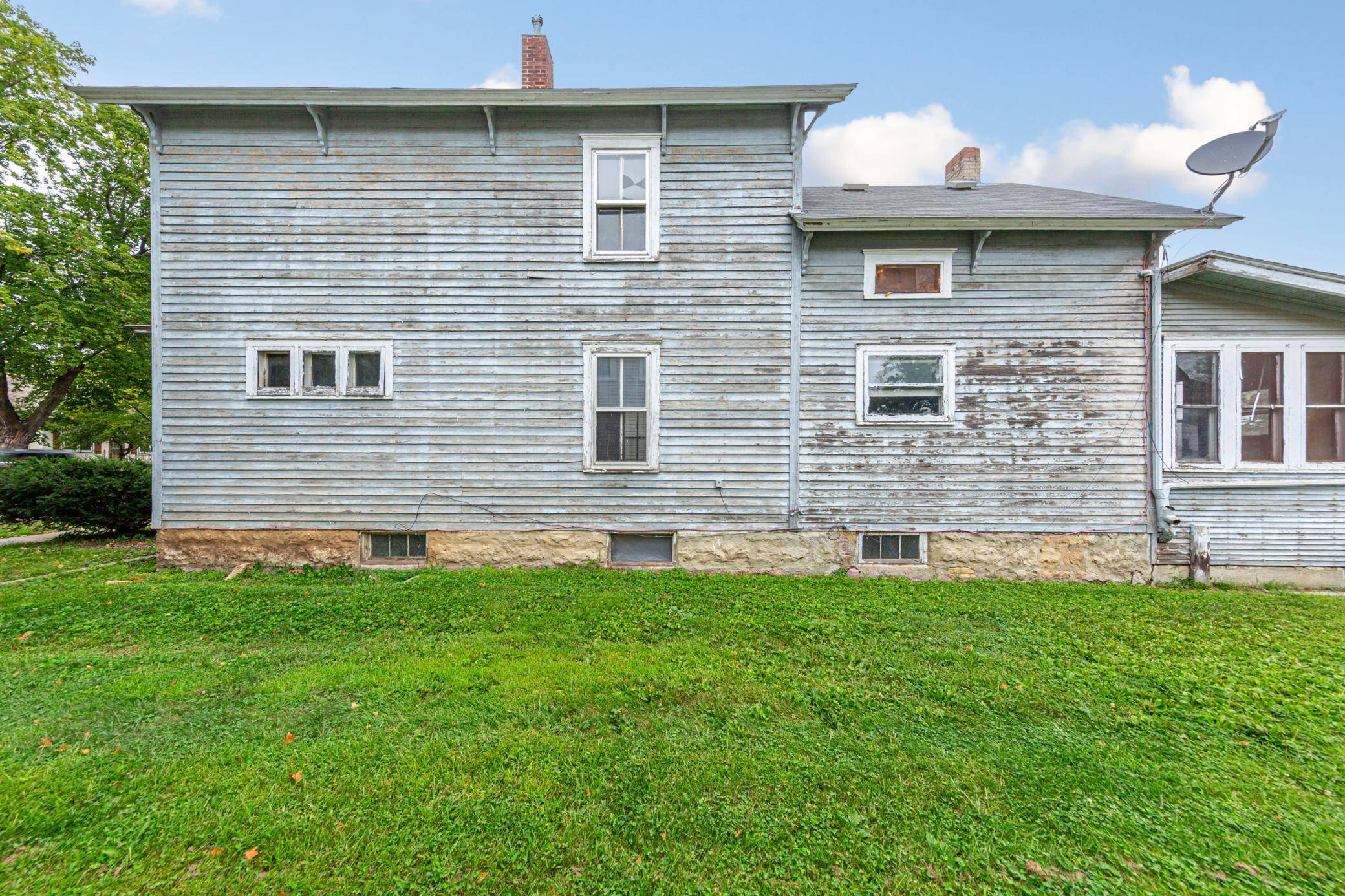 215 2nd ST S, Waterville, MN 56096