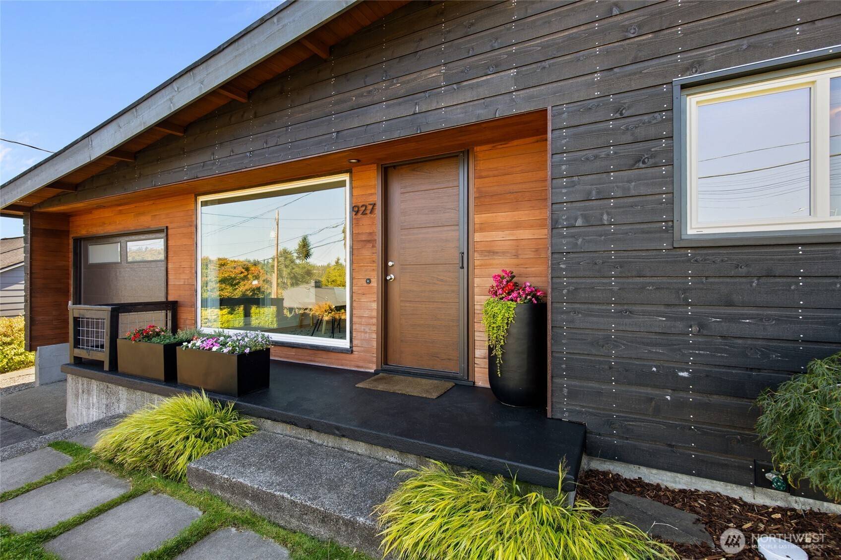 927 NW 105th ST, Seattle, WA 98177