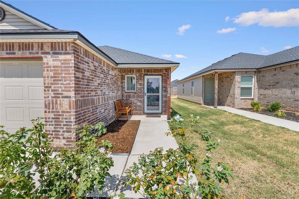 1225 Corner Brook DR, Purcell, OK 73080