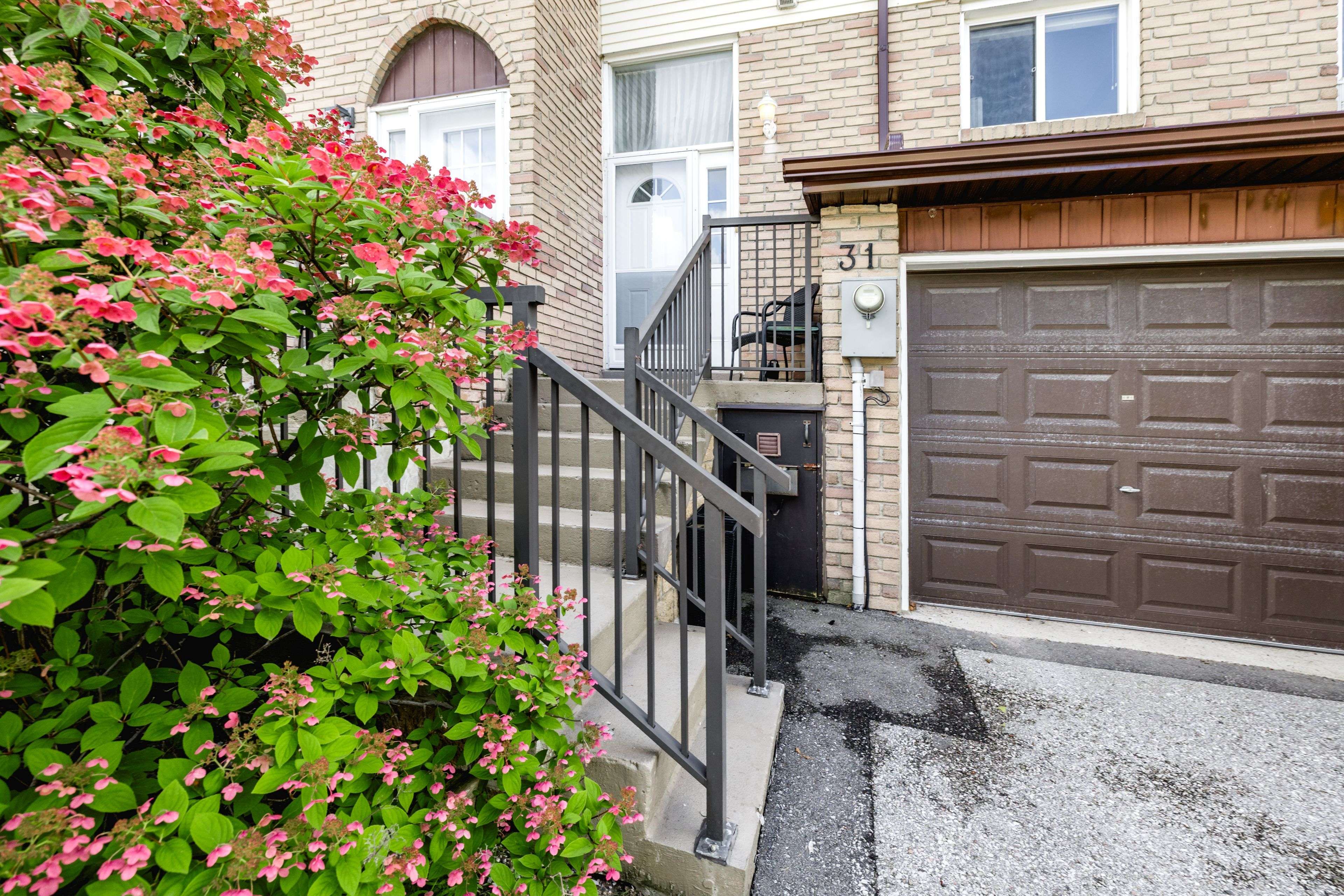 52 Adelaide ST #31, Barrie, ON L4N 3T5