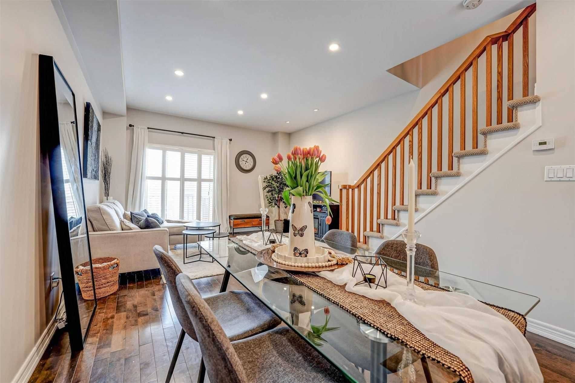 676 Rowley Common, Burlington, ON L7L 0A5