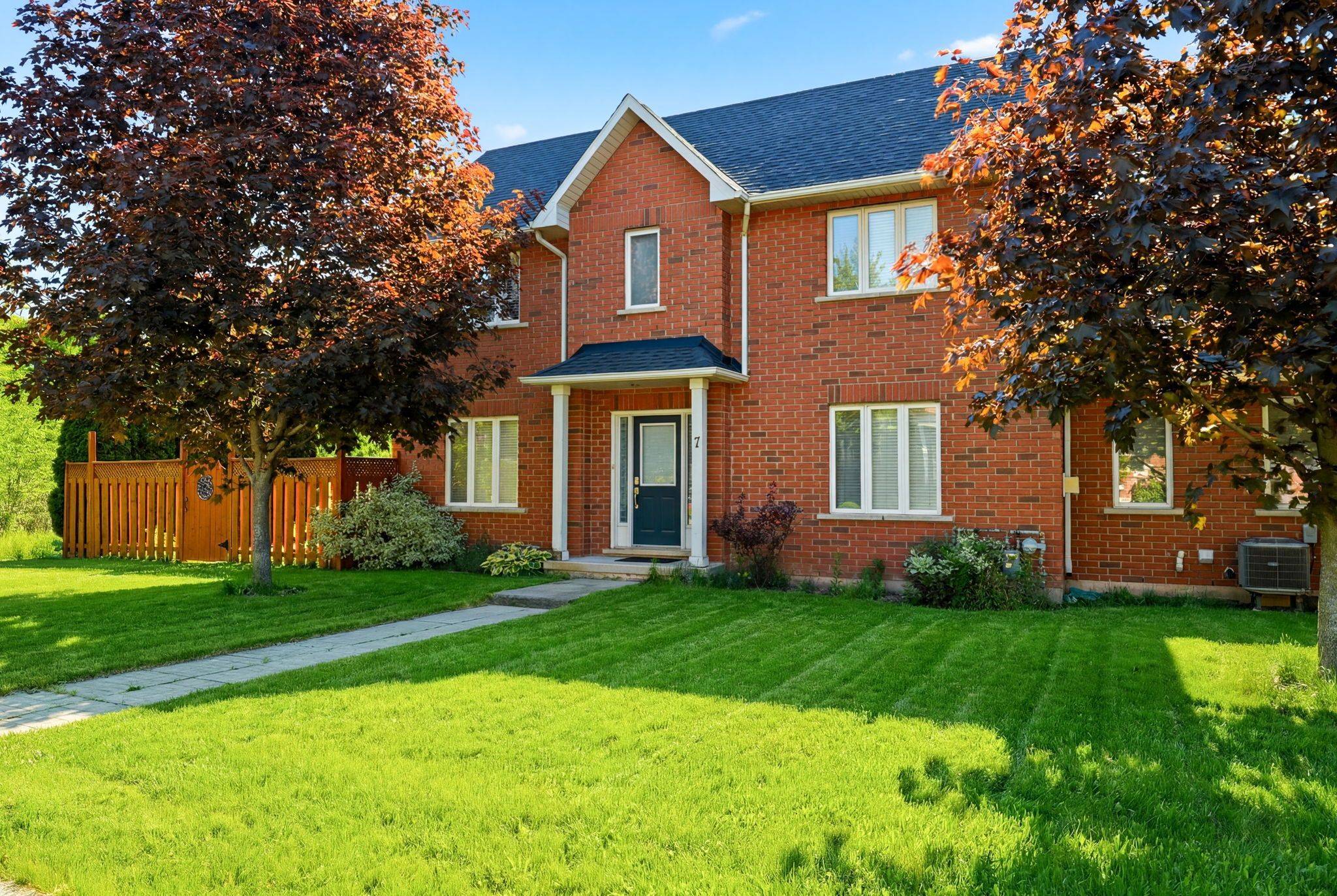 1745 Creek WAY #7, Burlington, ON L7L 7E1