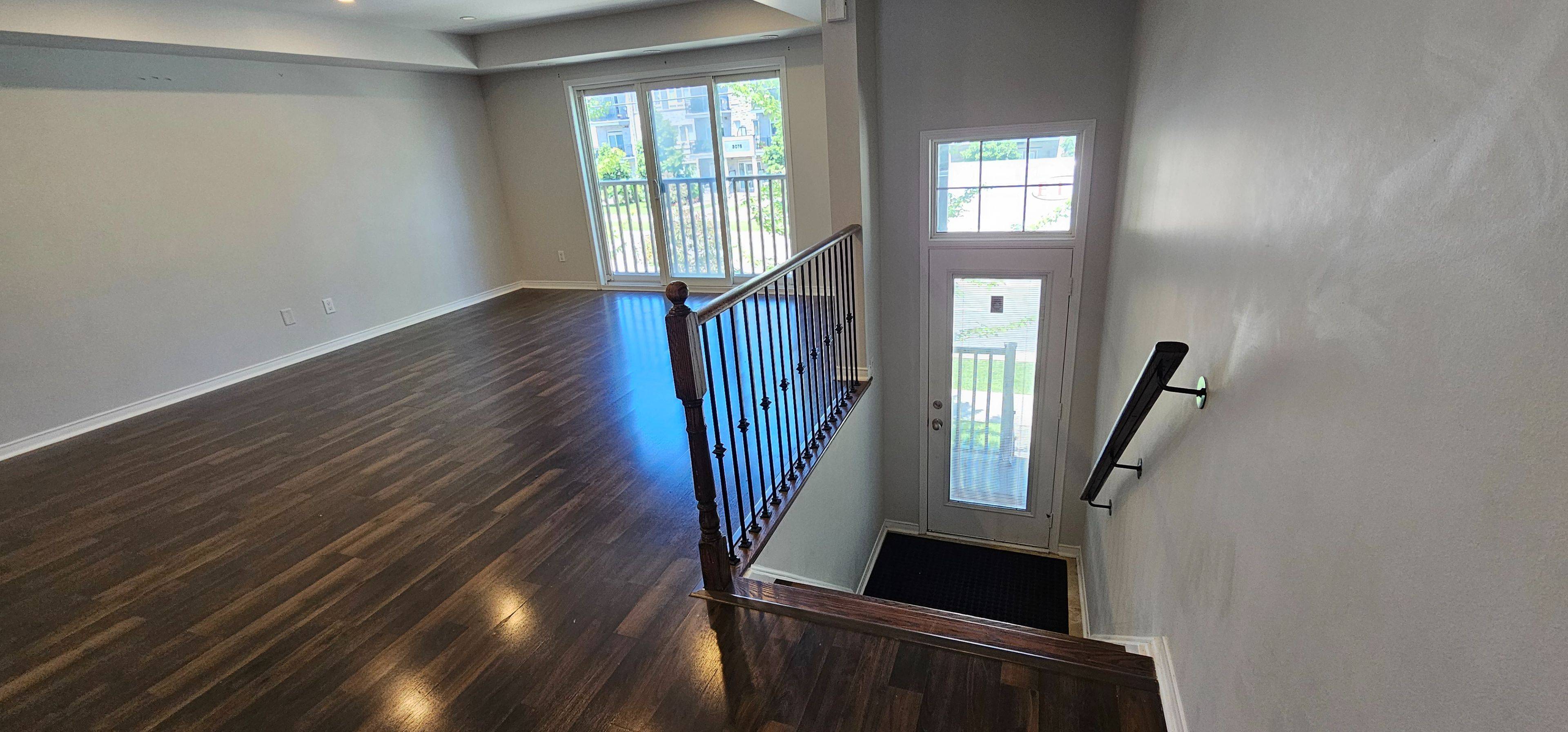 3070 Thomas ST #8, Mississauga, ON L5M 0T2
