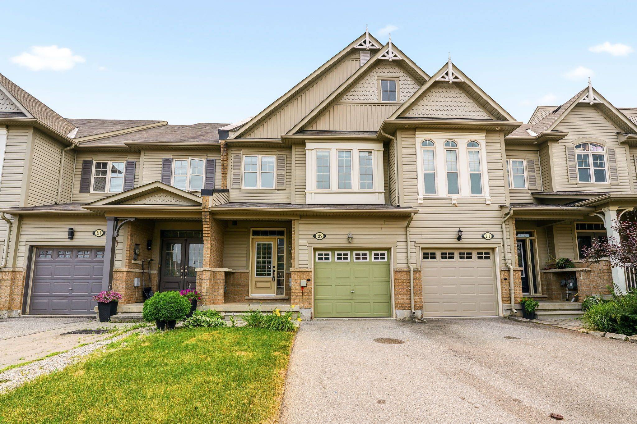 215 Nisbet BLVD, Hamilton, ON L0R 2H9