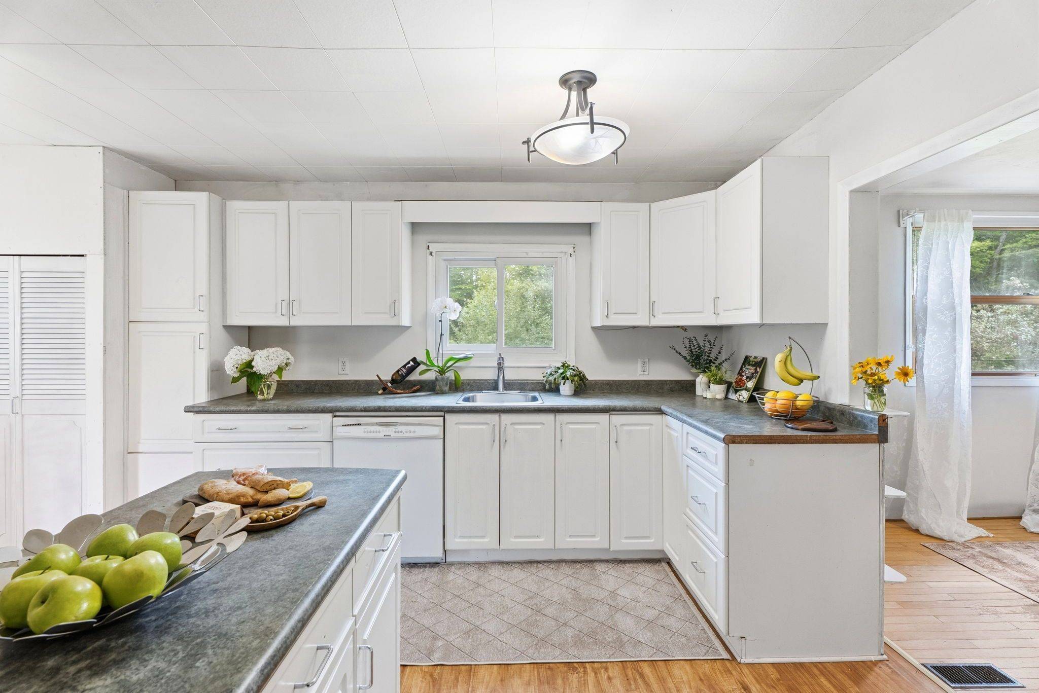 9 Spruce Glen RD, Huntsville, ON P1H 1C9