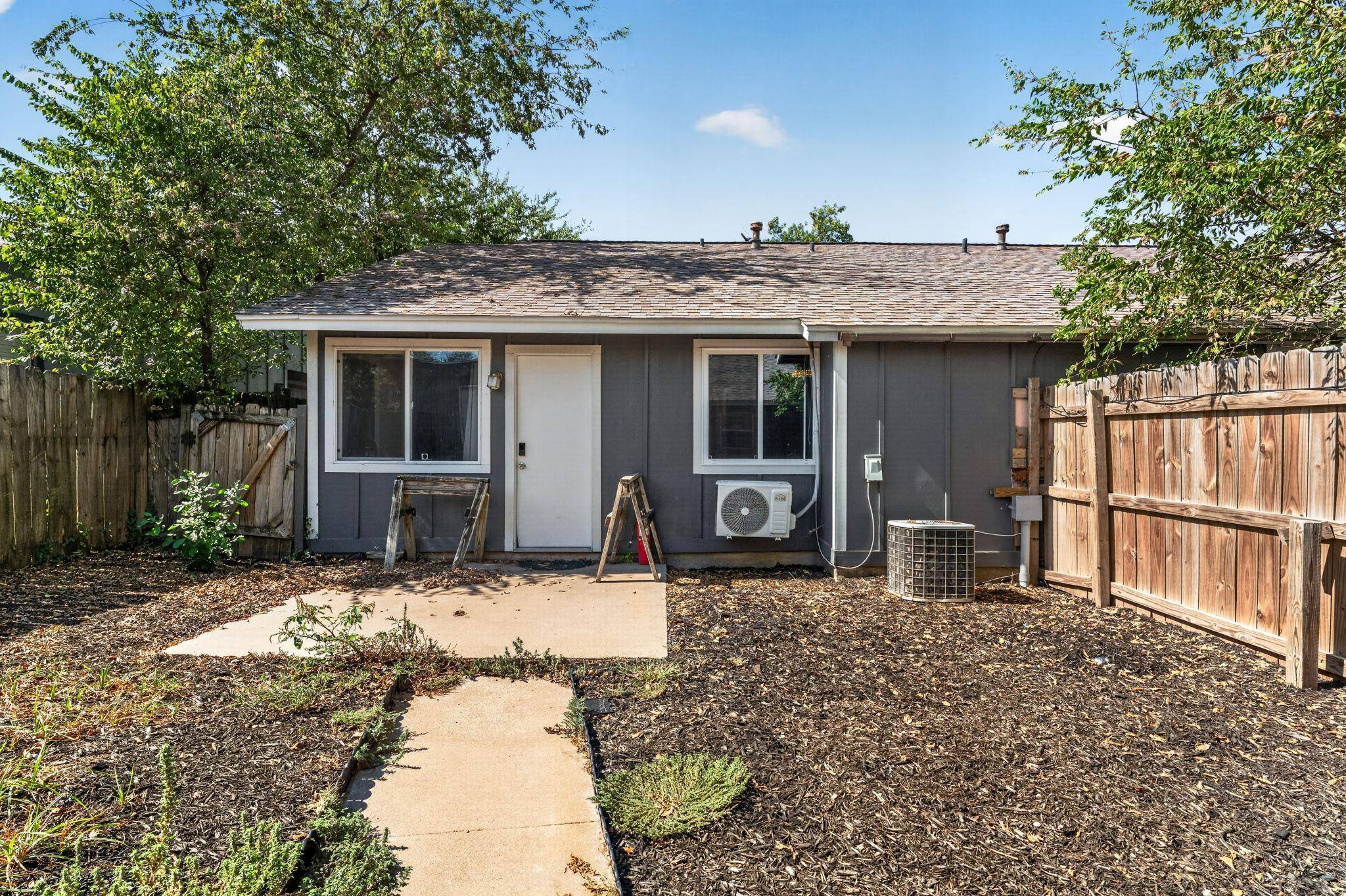 1404 W Braker LN #A & B, Austin, TX 78758