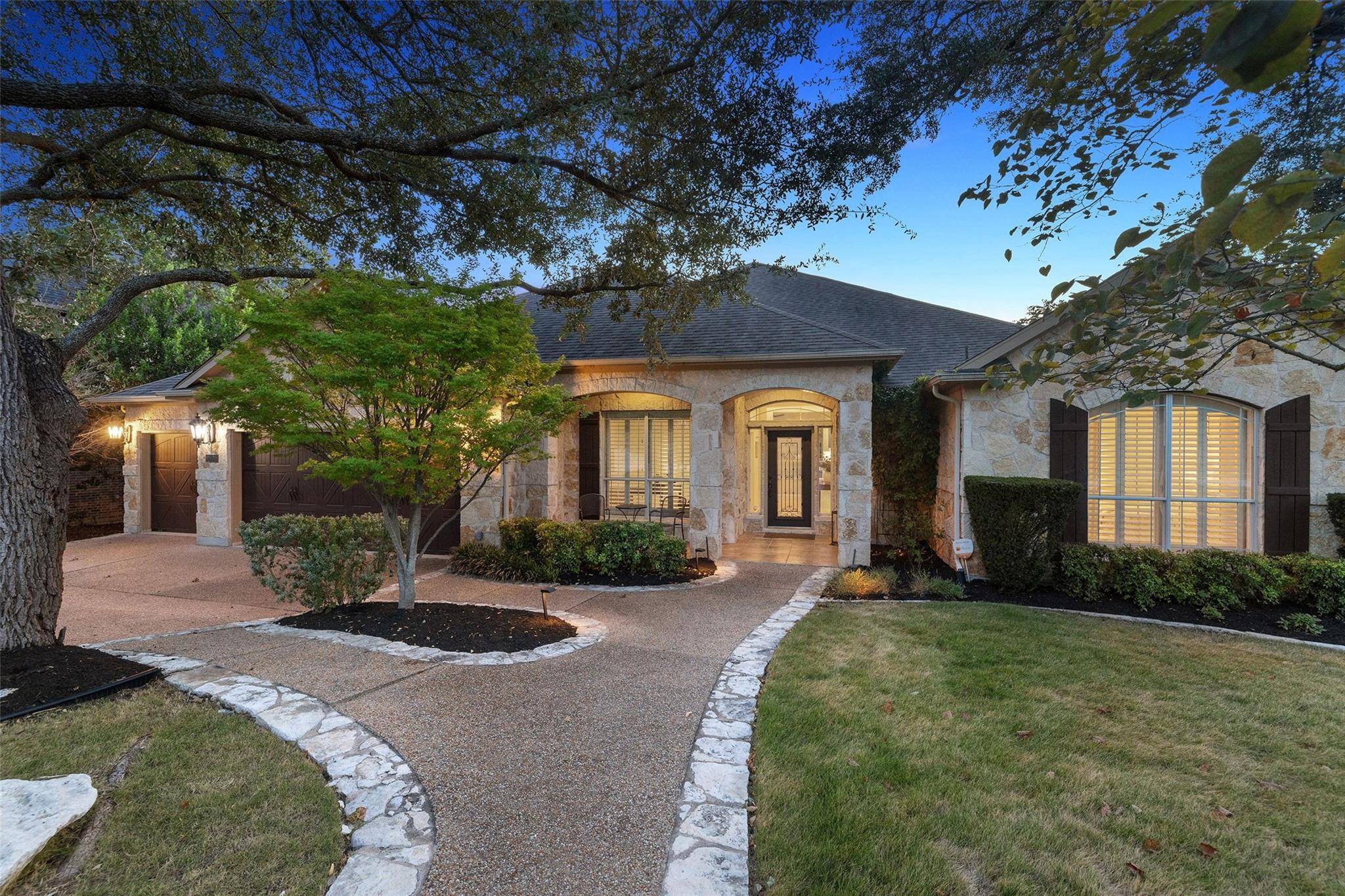 581 Aspen DR, Austin, TX 78737