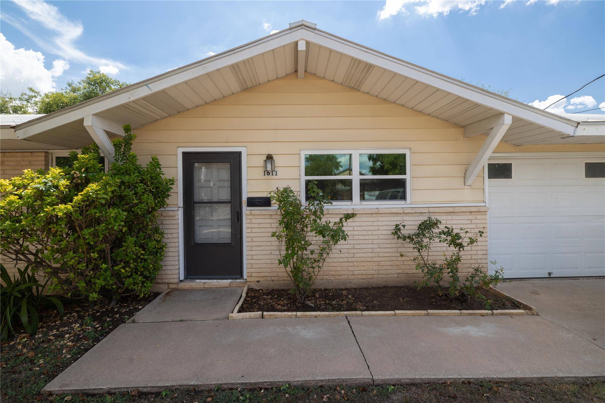 1611 Wheless LN, Austin, TX 78723