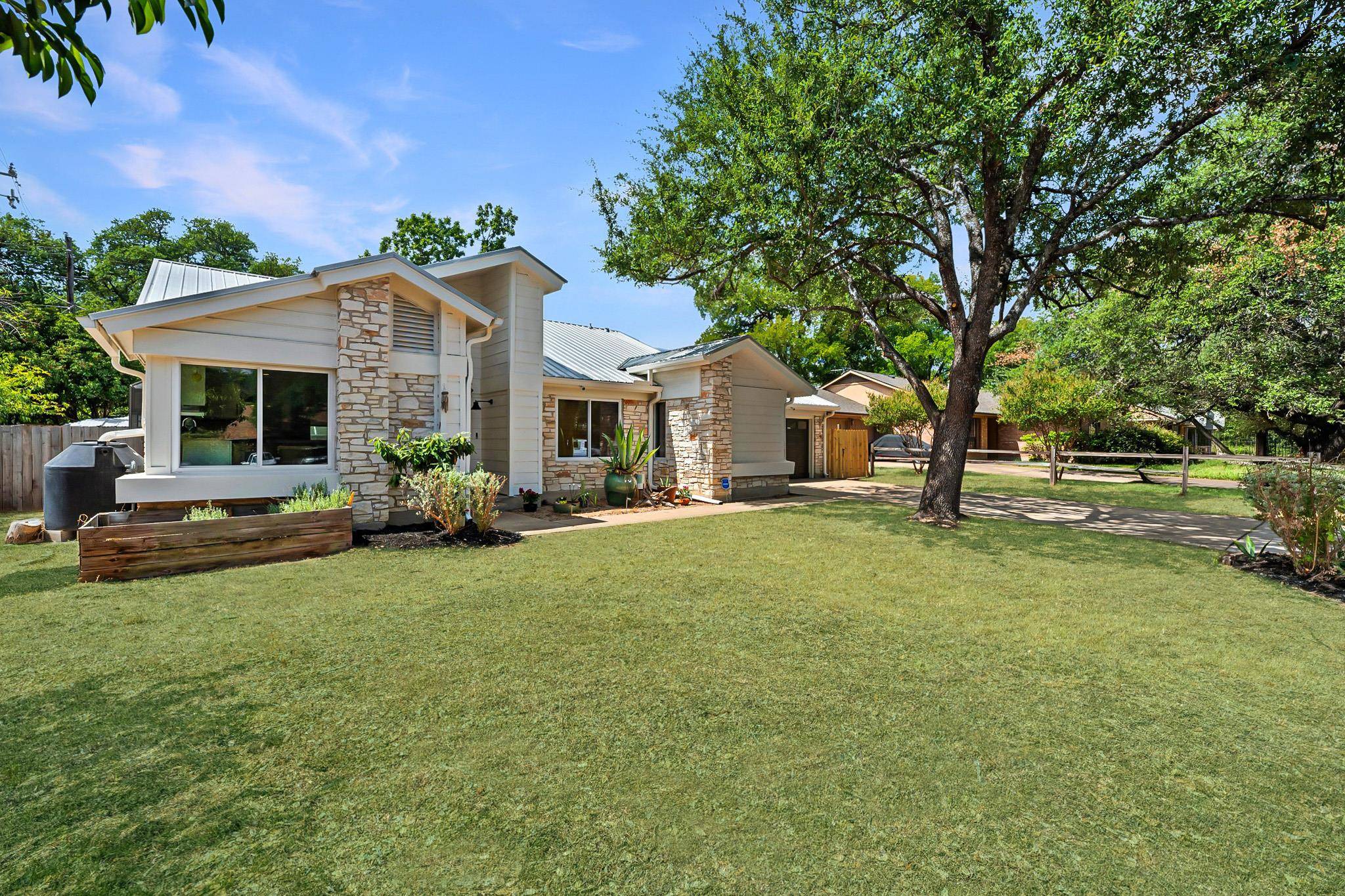 4001 Burr Oak LN, Austin, TX 78727