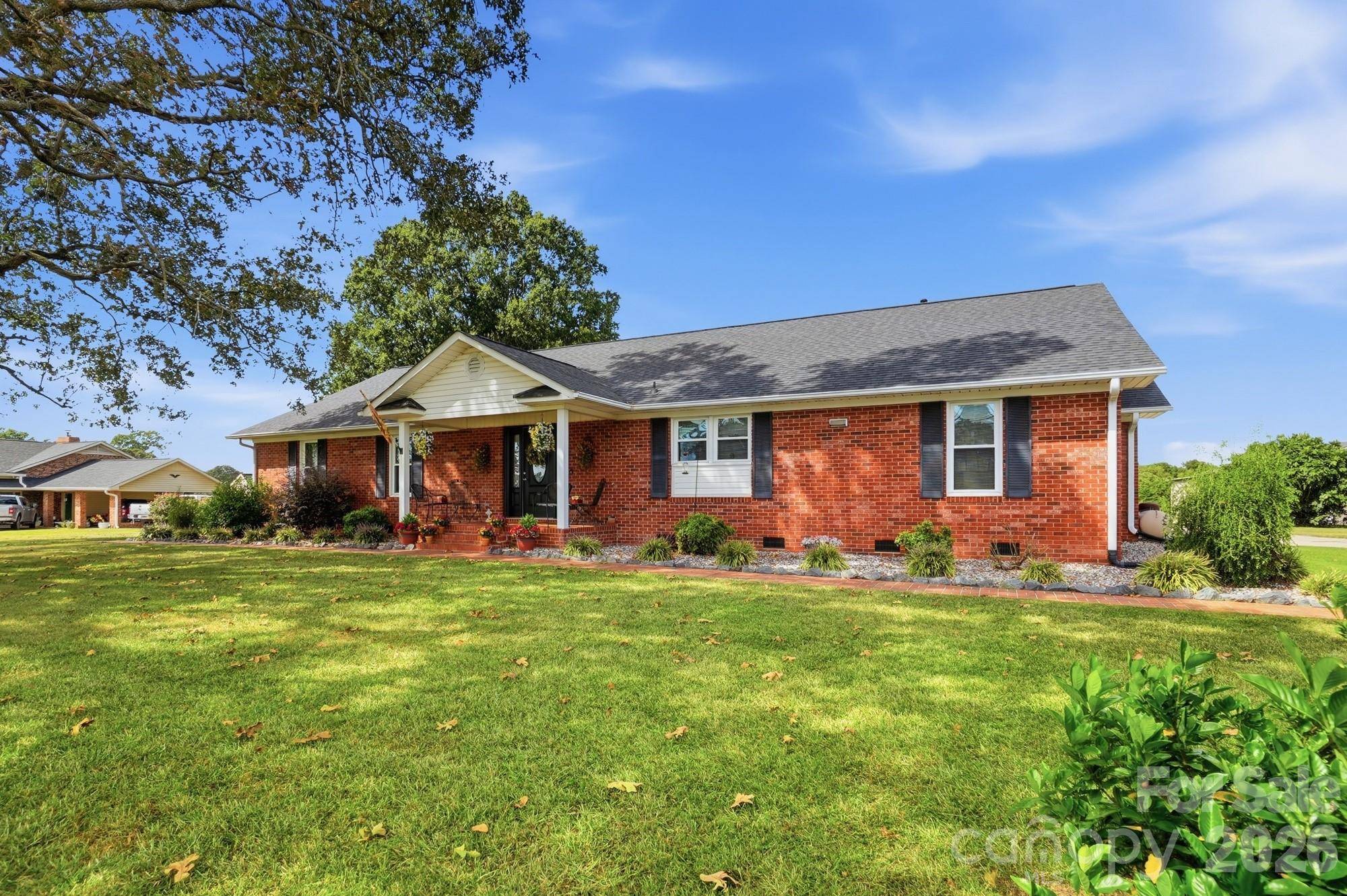 1061 Old Peachland RD, Marshville, NC 28103