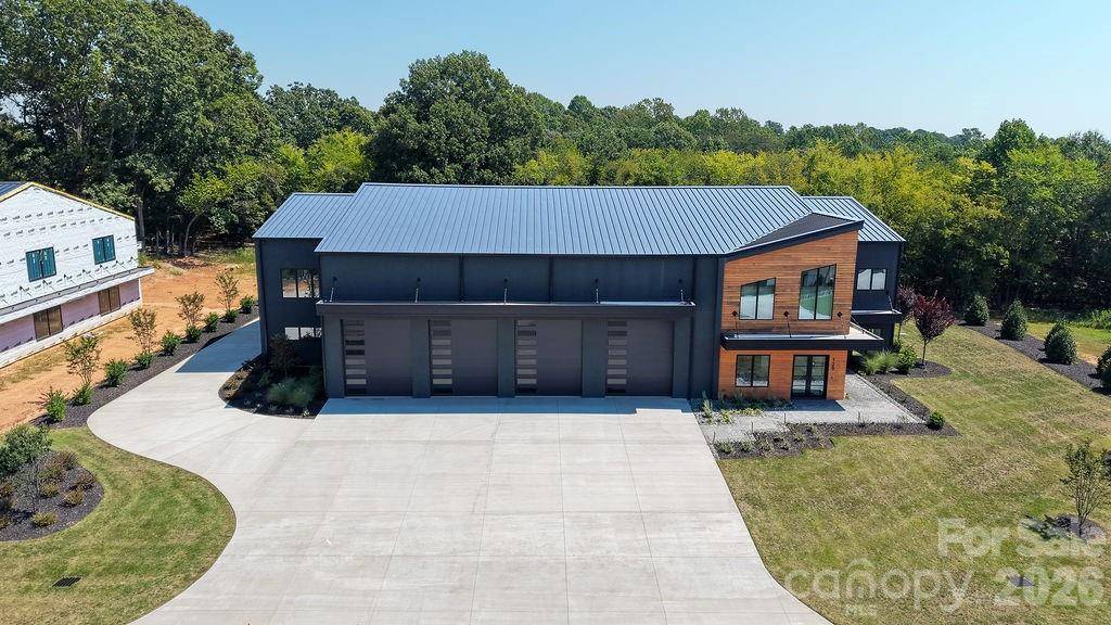129 Sebring DR, Mooresville, NC 28117