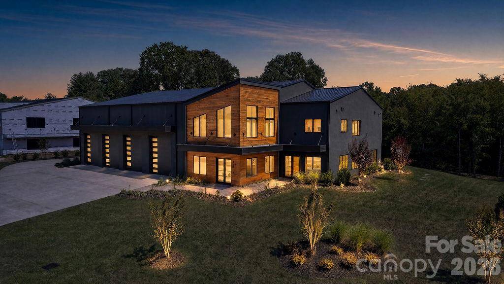 129 Sebring DR, Mooresville, NC 28117