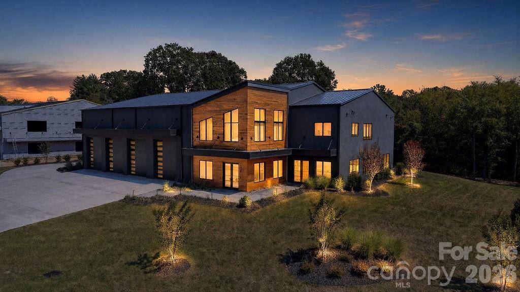 129 Sebring DR, Mooresville, NC 28117