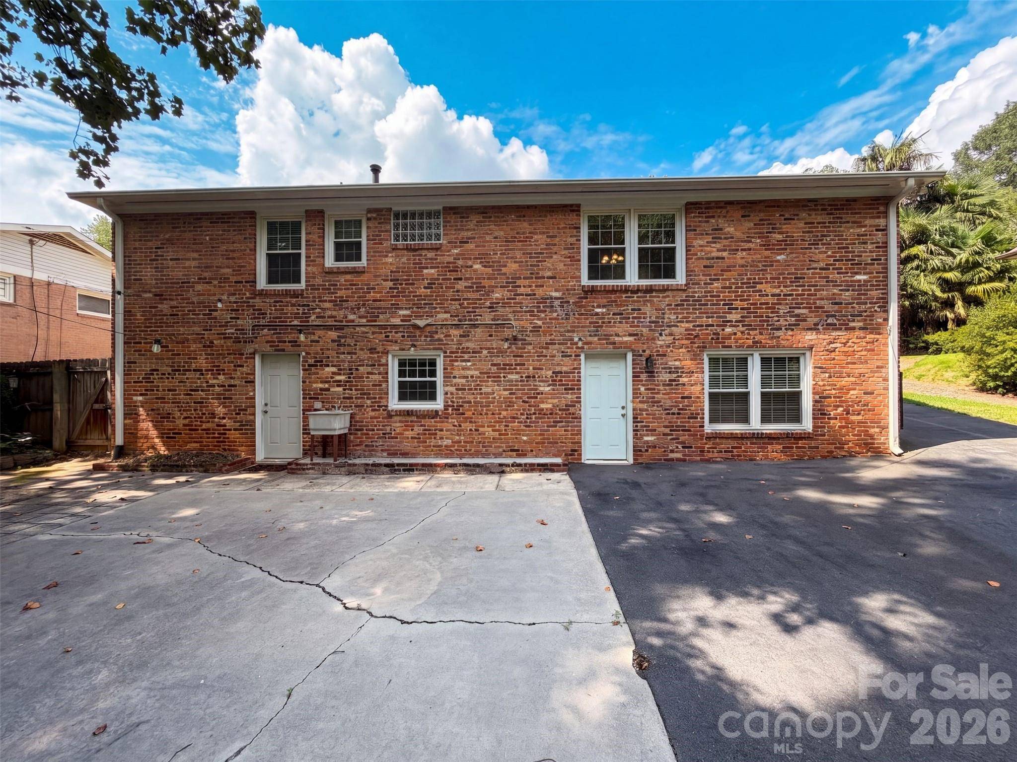 1527 Burnley RD, Charlotte, NC 28210