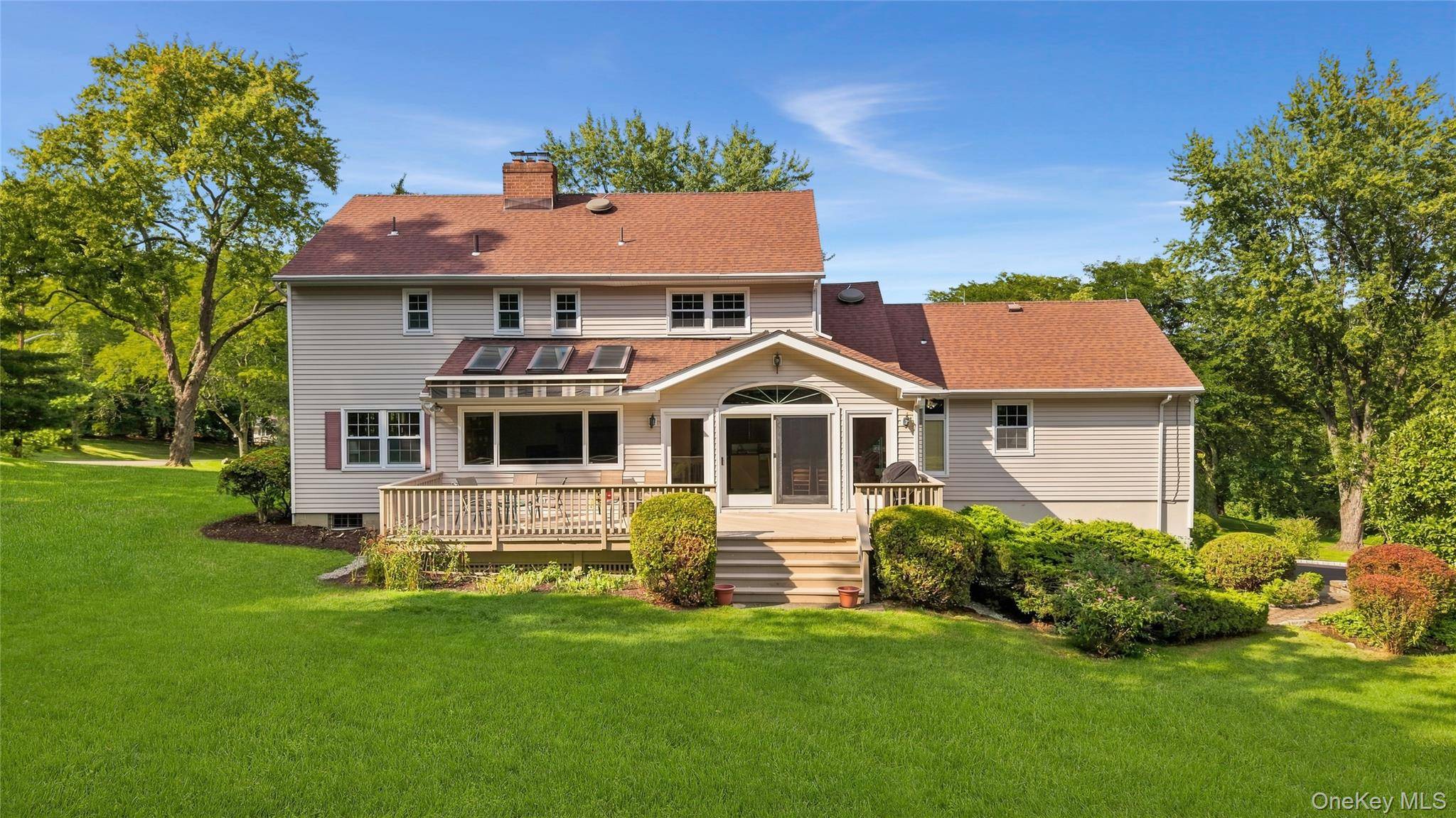 110 Cypress LN, Briarcliff Manor, NY 10510