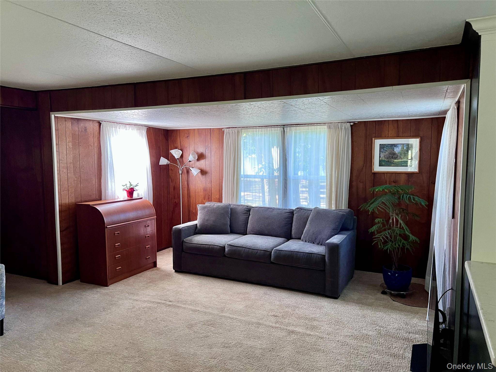 433 Mill RD #91, Calverton, NY 11933