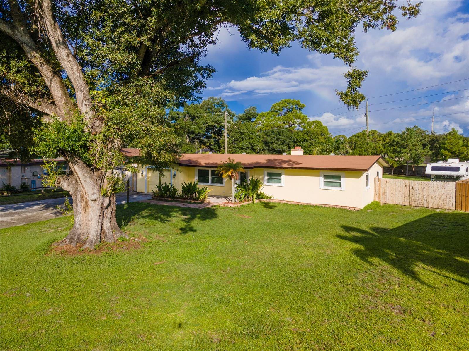 1126 CARMELLA CIR, Sarasota, FL 34243