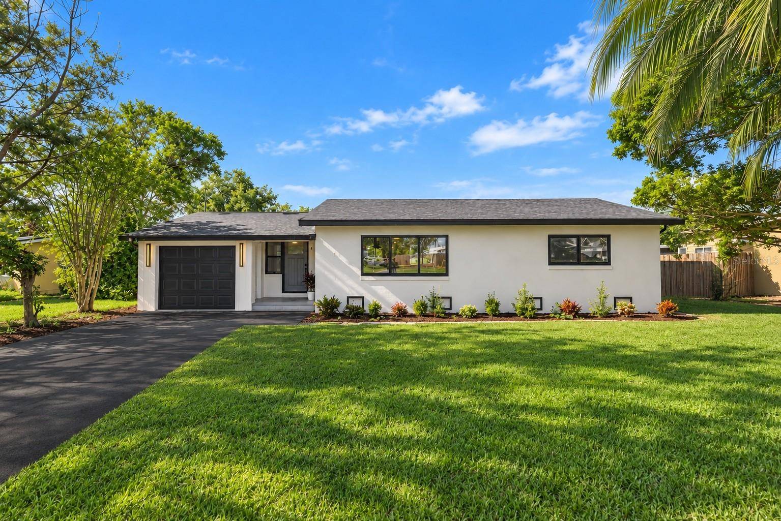17 POINSETTIA DR, Debary, FL 32713