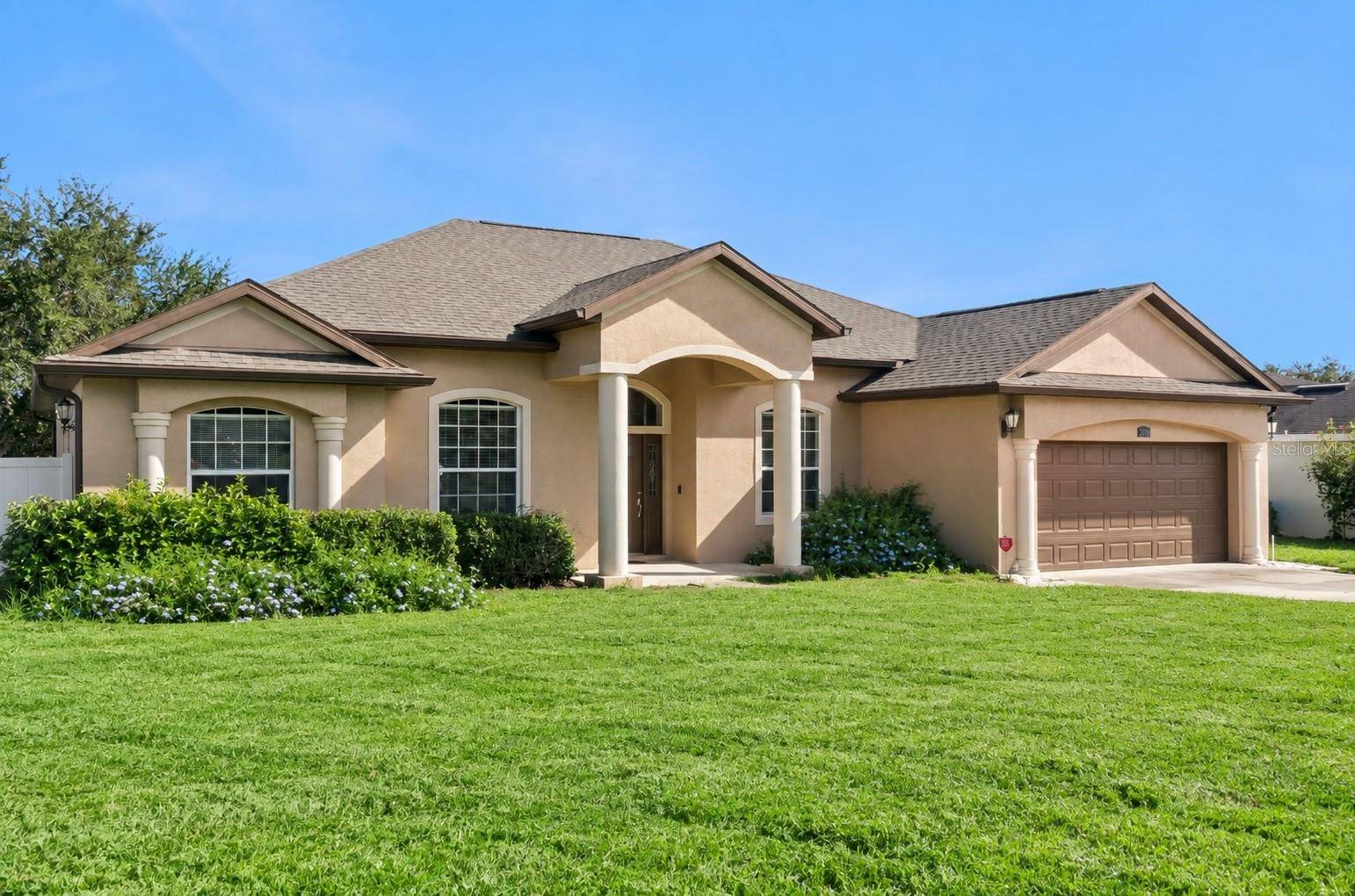 2600 HOLLOW LN, Leesburg, FL 34748