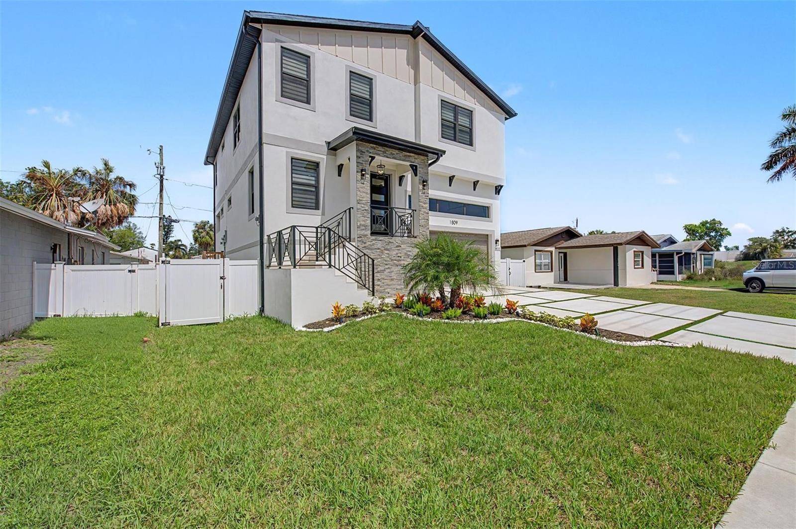 1809 SHORE ACRES BLVD NE, St Petersburg, FL 33703