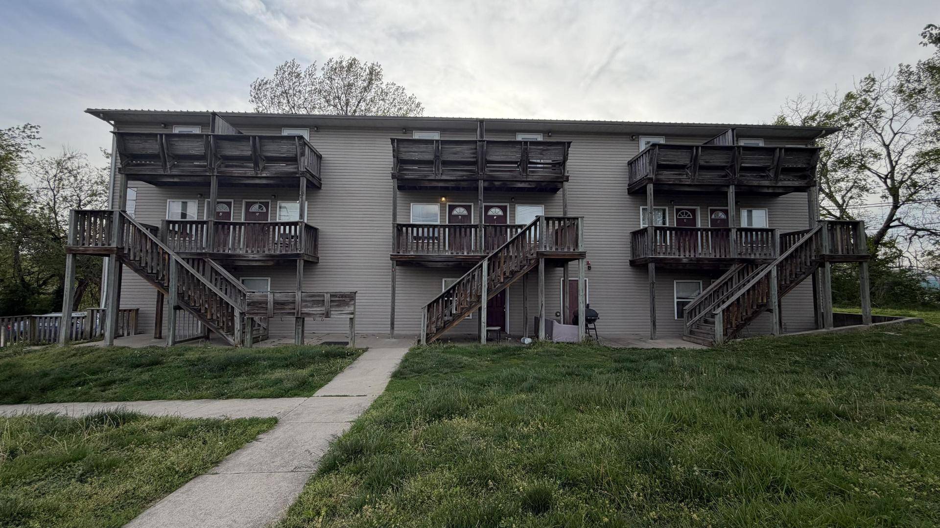 600 S Washington ST, Carbondale, IL 62901